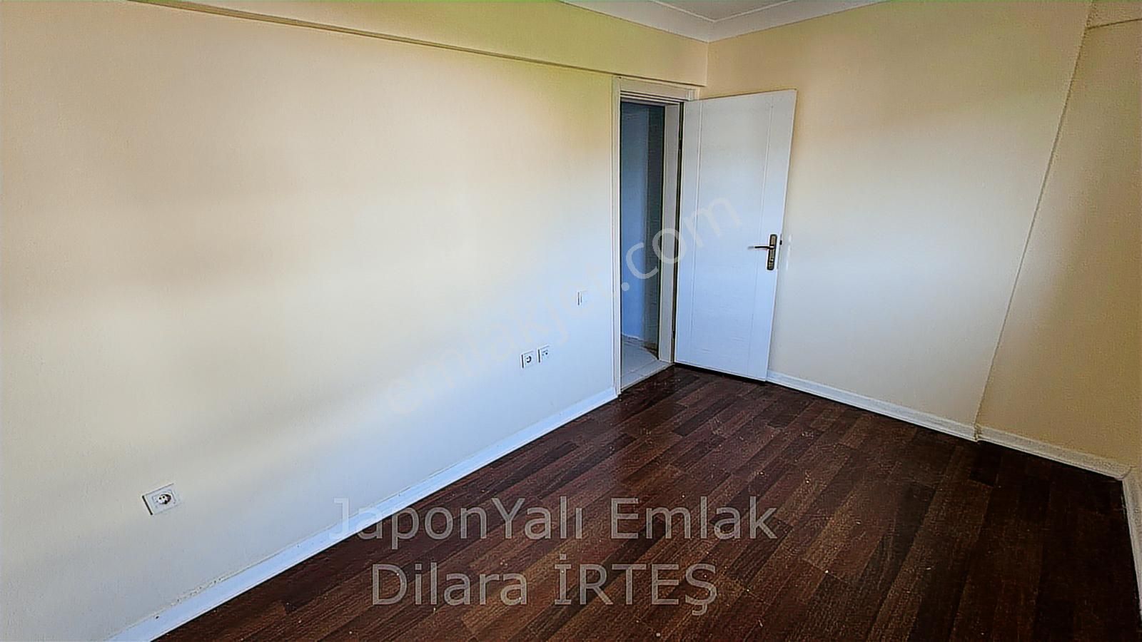 Güzelbahçe Kahramanderede 5+1 Satılık Tripleks Villa - Görsel 12