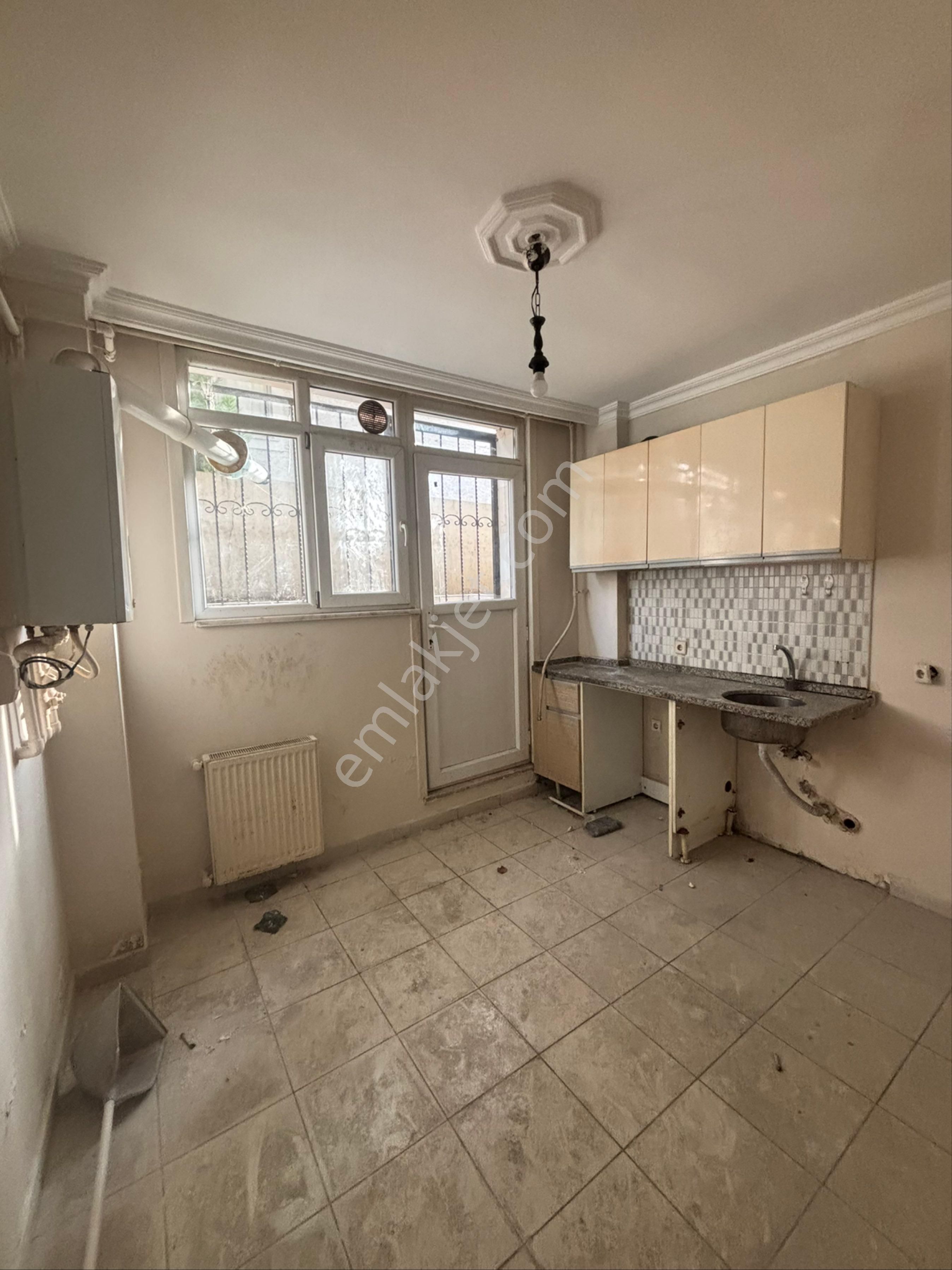 Yeşilkent Mahallesinde 2+1 Kiralık Bahçe Katı - Görsel 8