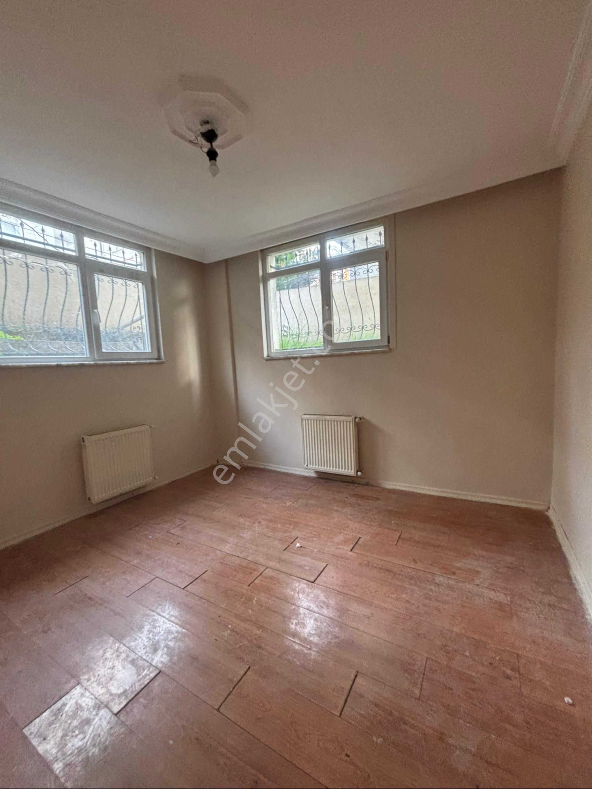 Yeşilkent Mahallesinde 2+1 Kiralık Bahçe Katı