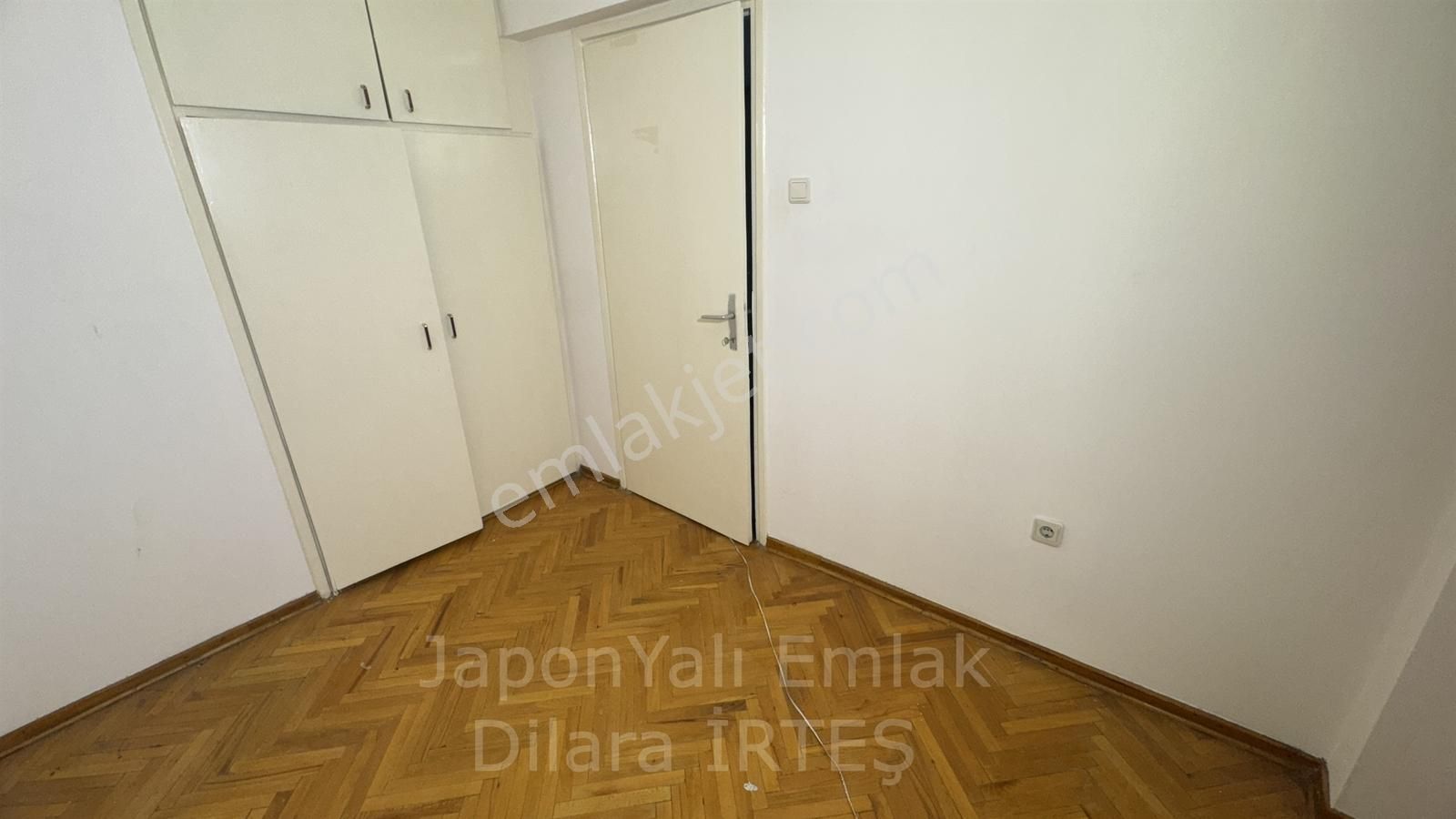 Sadıkbey Mithatpaşa Caddesinde Satılık 2+1 Daire - Görsel 14