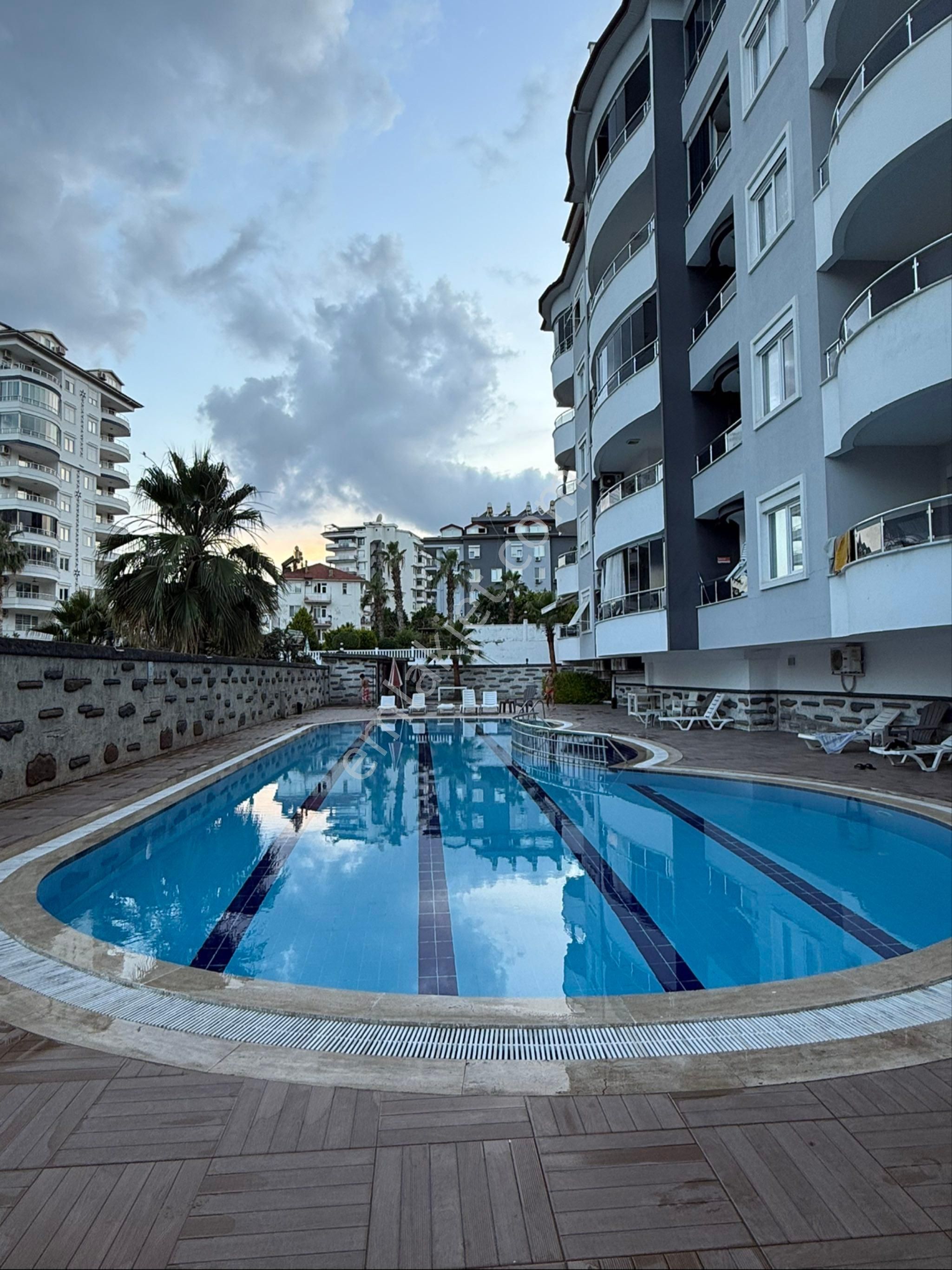 Sahibinden Cikcilli’de 1+1 Eşyalı Büyük Daire