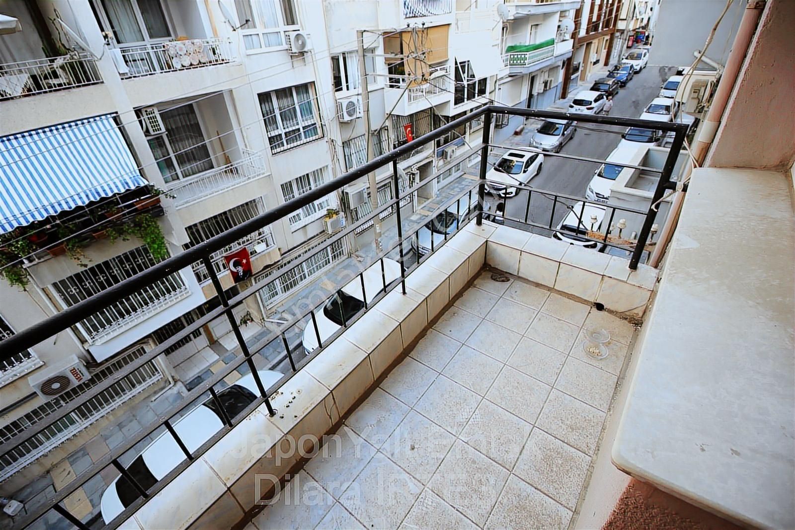 Hatayda İnönü Ve Mithatpaşa Yakını Ara Kat Satılık Daire - Görsel 4