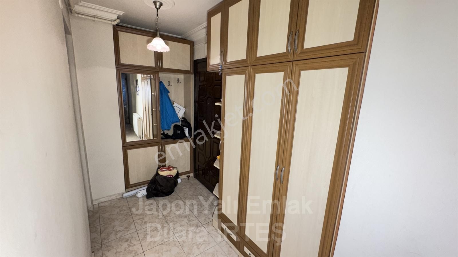 Göztepe Stadı Karşısında Asansörlü Ara Kat Satılık Daire - Görsel 13