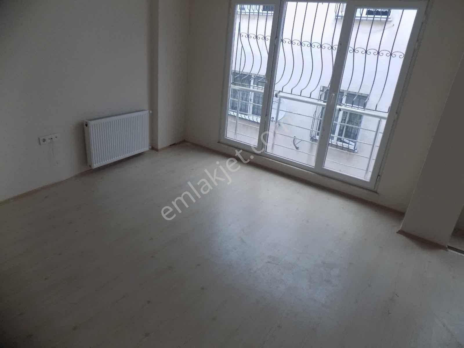 Cadde Dibinde 1.kat Çift Cephe Ferah Temiz 2+1 Lüks Daire +++ - Görsel 8