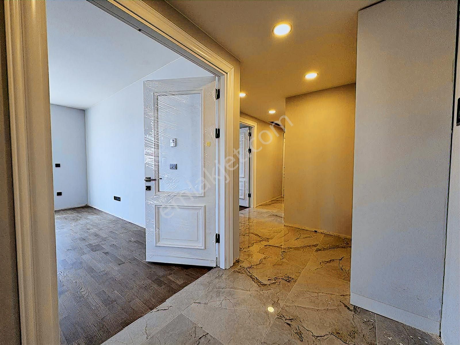 Çengelköyde Site İçi 4+1 Lüks Daire Yerden Isıtmalı Vrf Klimalı - Görsel 4