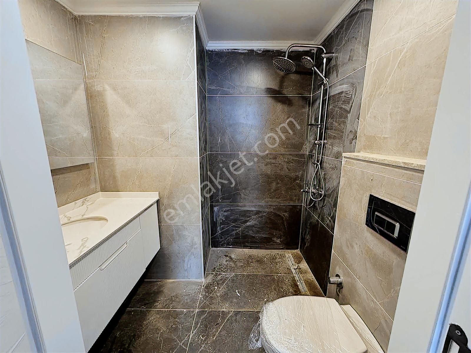 Çengelköyde Site İçi 4+1 Lüks Daire Yerden Isıtmalı Vrf Klimalı - Görsel 9