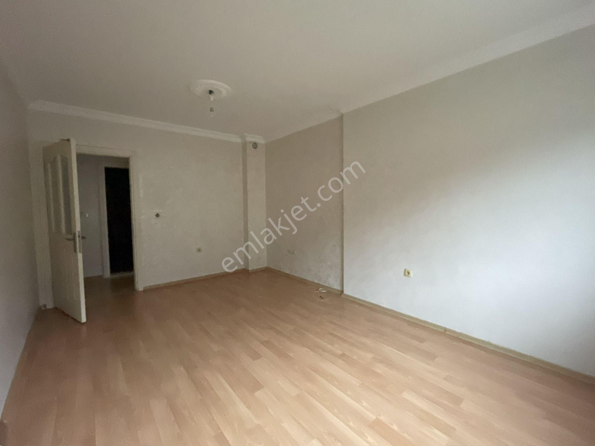 İzmir Menemen Gazi Mahallesinde 2+1 Kiralık Daire - Görsel 4