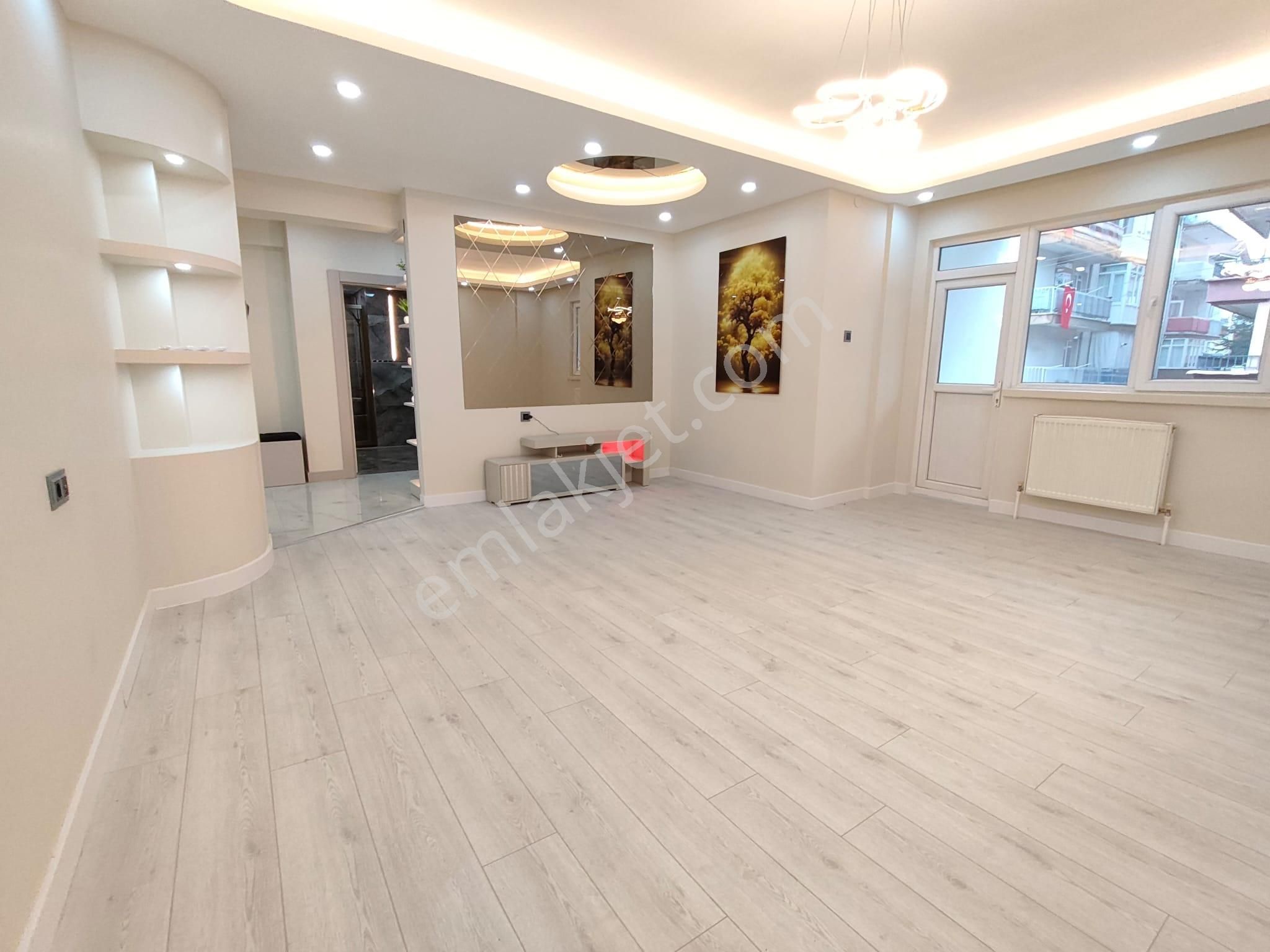 Yılmaz Gayrimenkul Den Mareşal Çakmak Mah 3+1 Arakat Lüx Yapılı 3. Banyolu 4.595 Pazarlıklı - Görsel 4