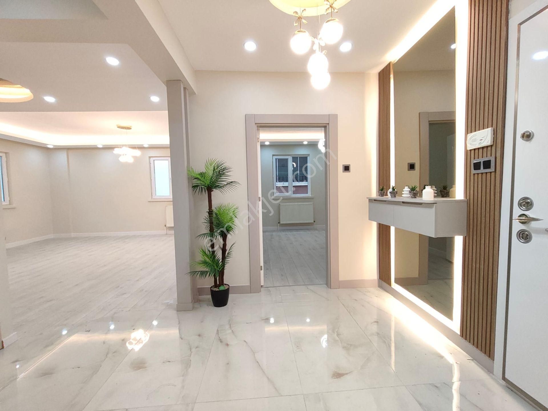 Yılmaz Gayrimenkul Den Mareşal Çakmak Mah 3+1 Arakat Lüx Yapılı 3. Banyolu 4.595 Pazarlıklı - Görsel 16