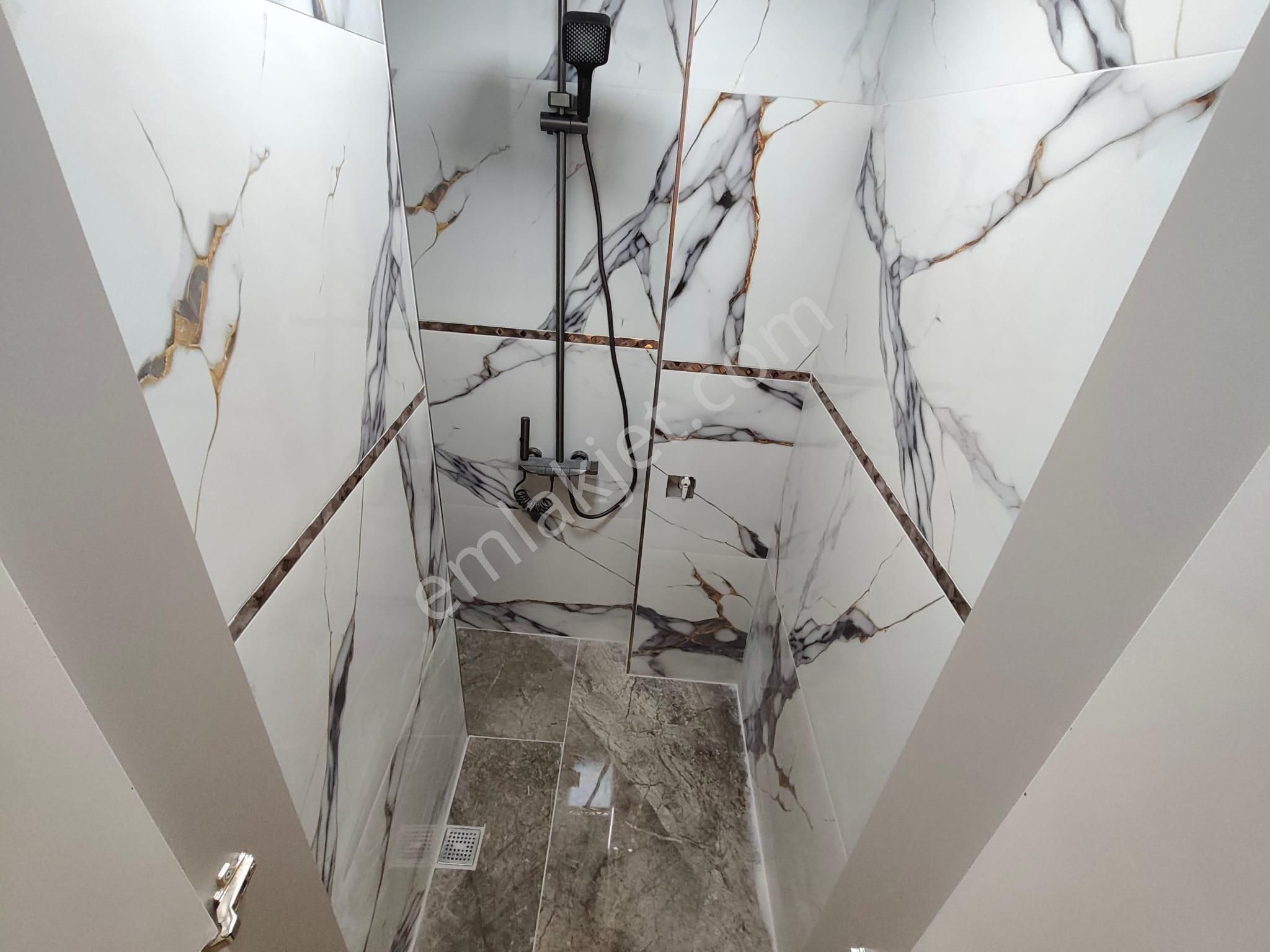 Yılmaz Gayrimenkul Den Mareşal Çakmak Mah 3+1 Arakat Lüx Yapılı 3. Banyolu 4.595 Pazarlıklı - Görsel 19