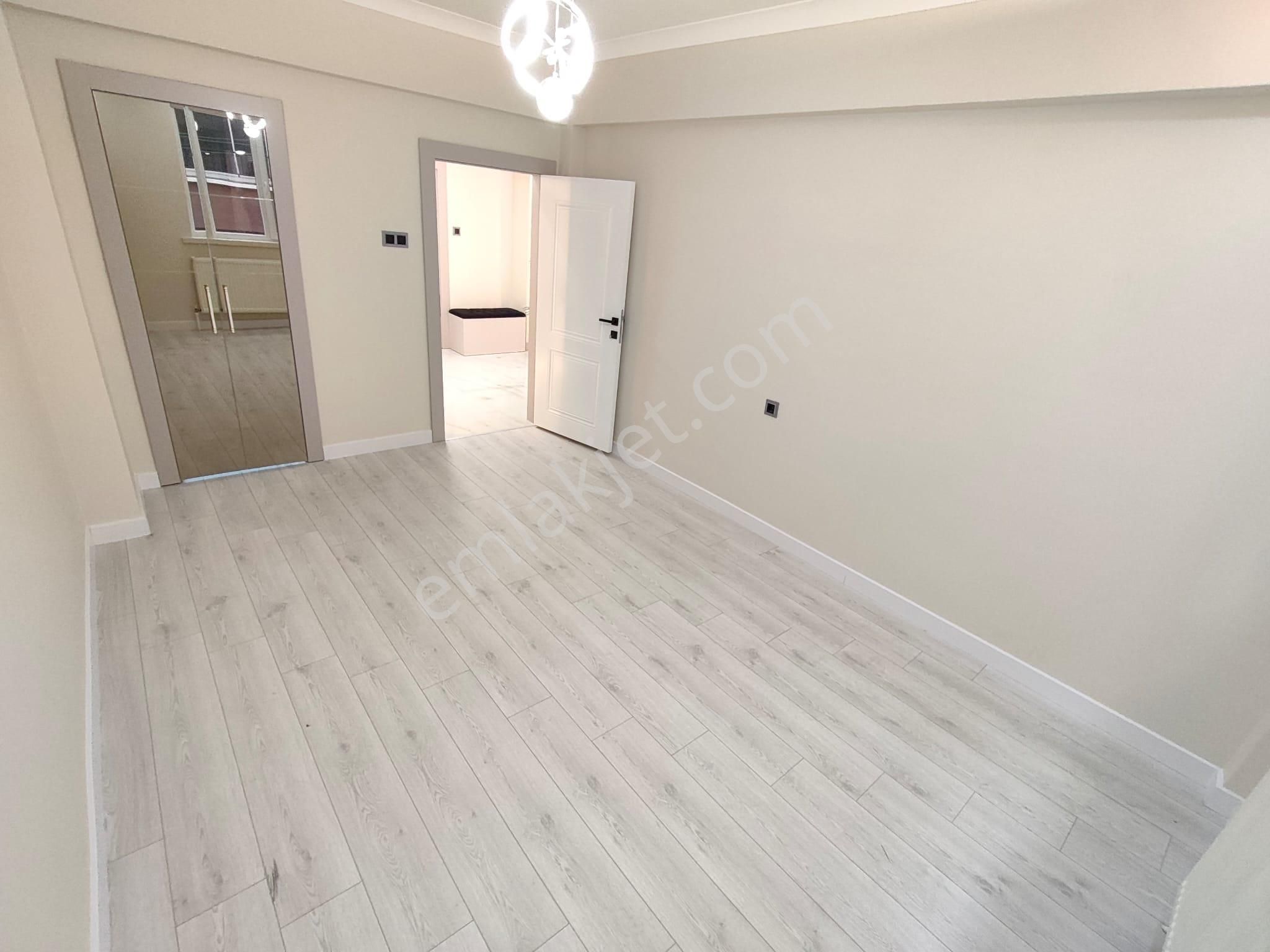 Yılmaz Gayrimenkul Den Mareşal Çakmak Mah 3+1 Arakat Lüx Yapılı 3. Banyolu 4.595 Pazarlıklı - Görsel 10