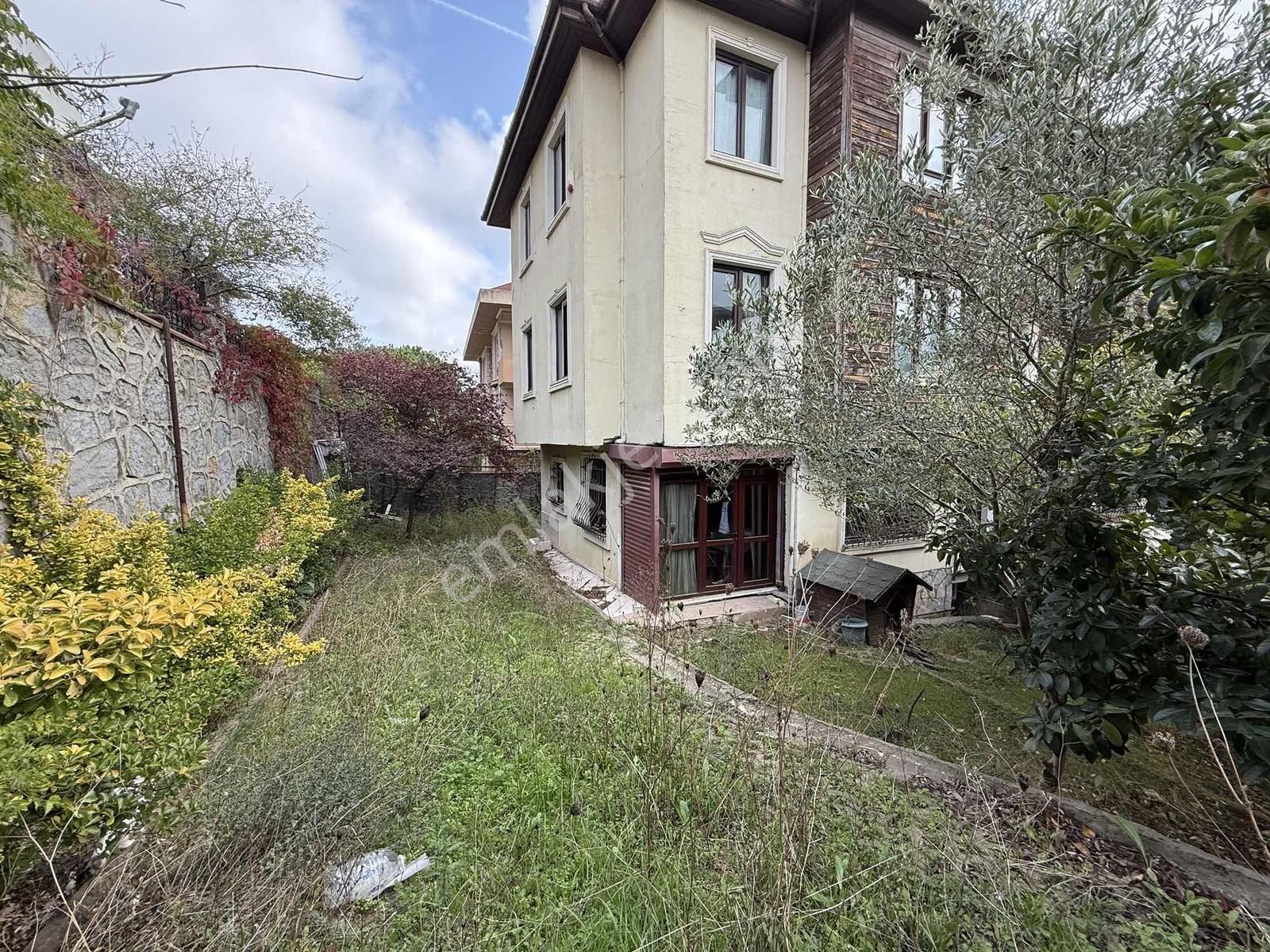 Çengelköy Sultanmuratta Ana Cadde Üzeri Satılık Tripleks Villa - Görsel 10