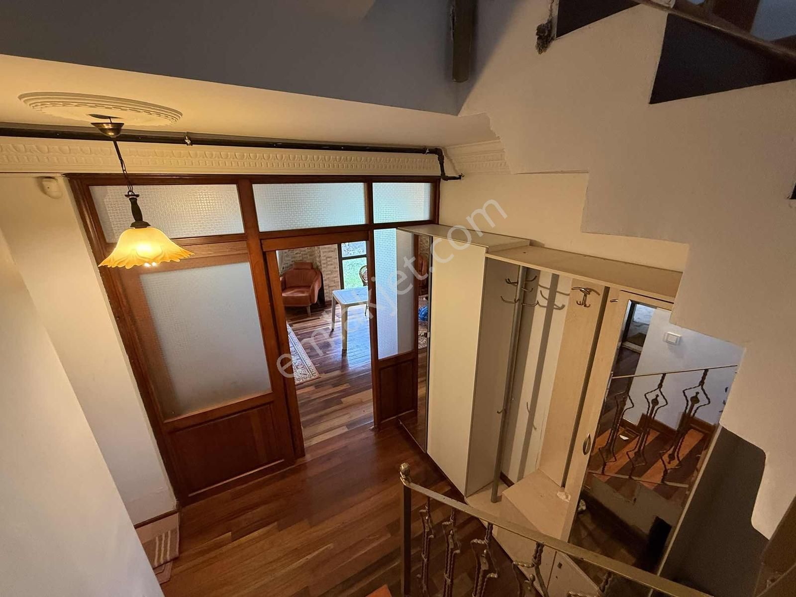 Çengelköy Sultanmuratta Ana Cadde Üzeri Satılık Tripleks Villa - Görsel 4