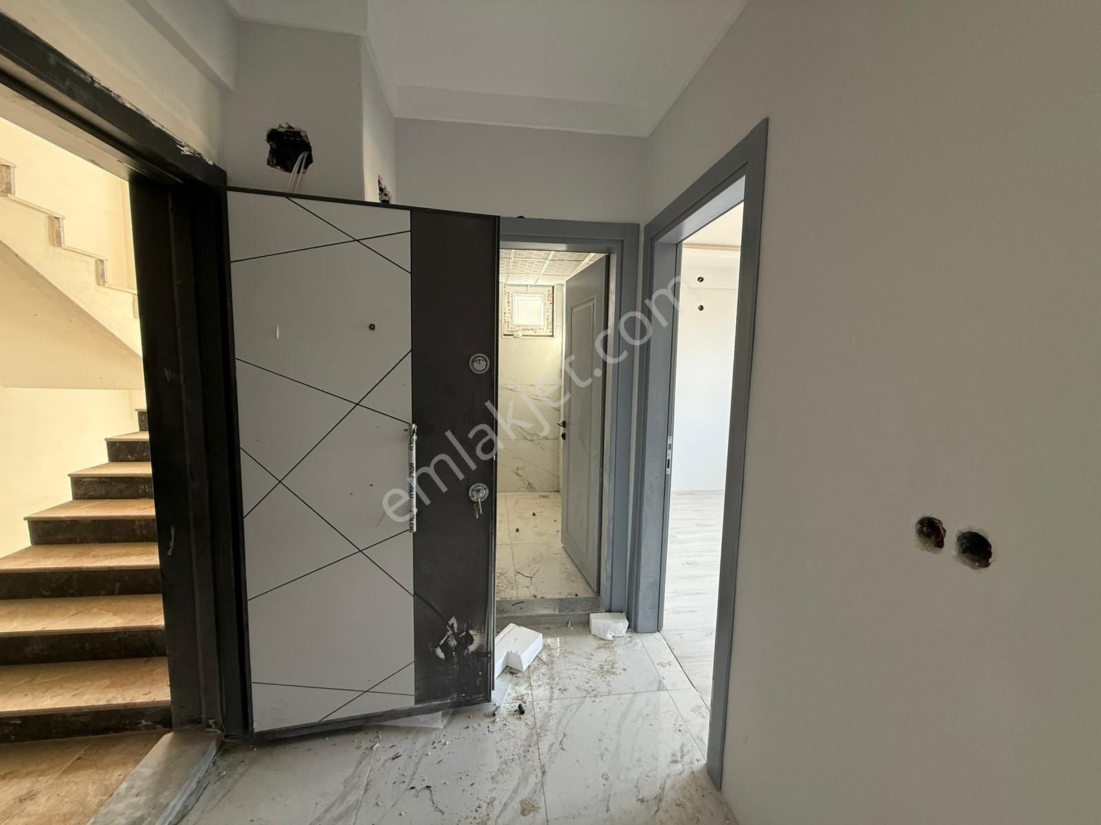 Rota’dan Satılık Gazi Mah. Garajlı Ferah 2+1 Daire… - Görsel 6