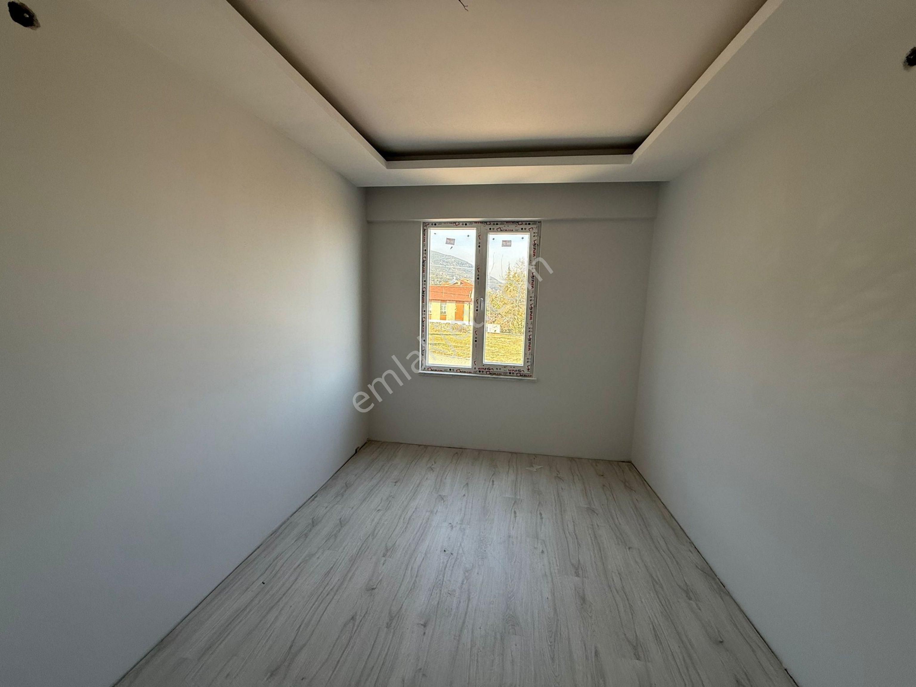 Rota’dan Satılık Gazi Mah. Garajlı Ferah 2+1 Daire… - Görsel 9