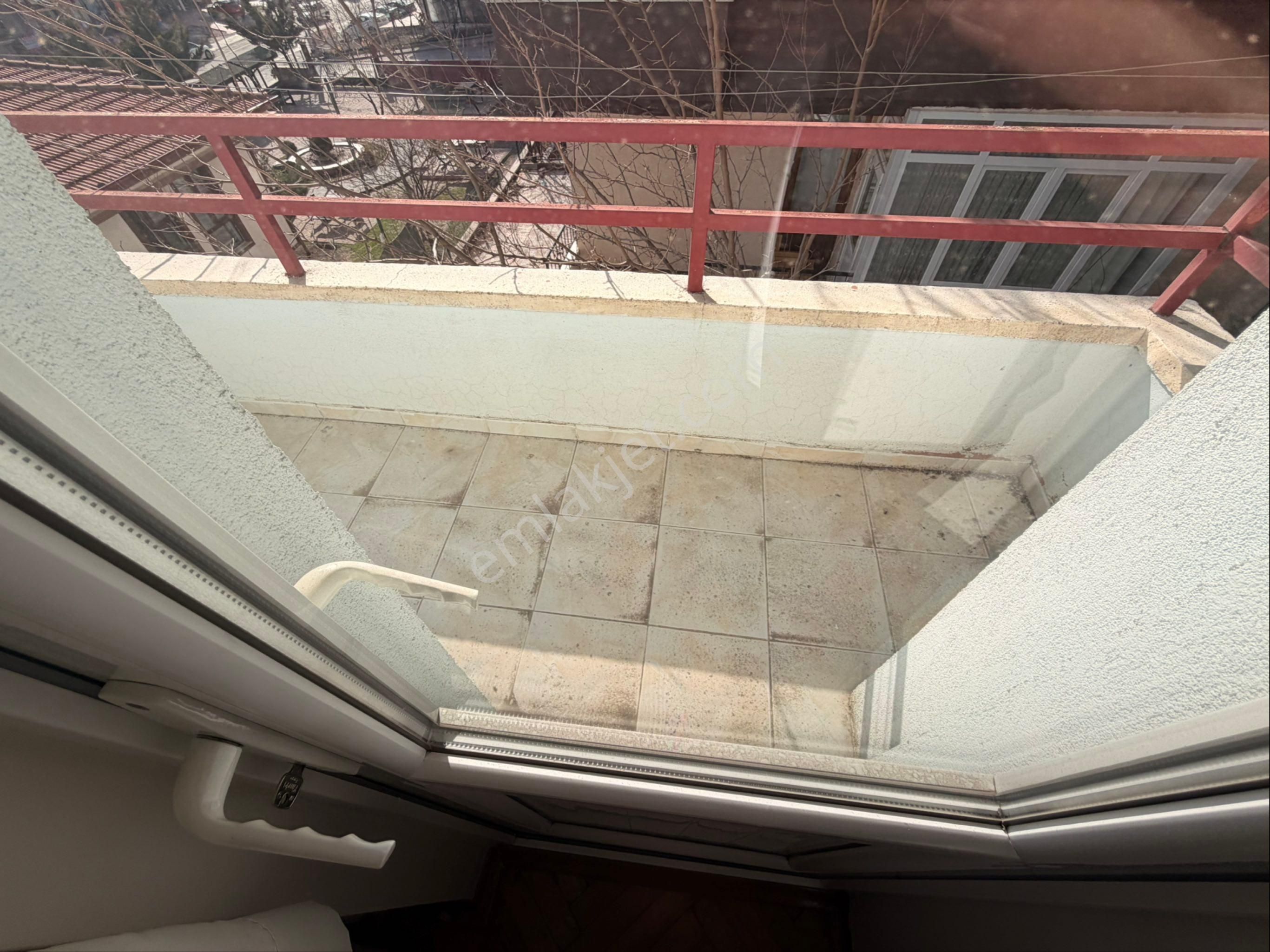 Osmangazi Caddesi Yanı Ara Katta 3+1 Güney Cephe Kök Tapu - Görsel 14