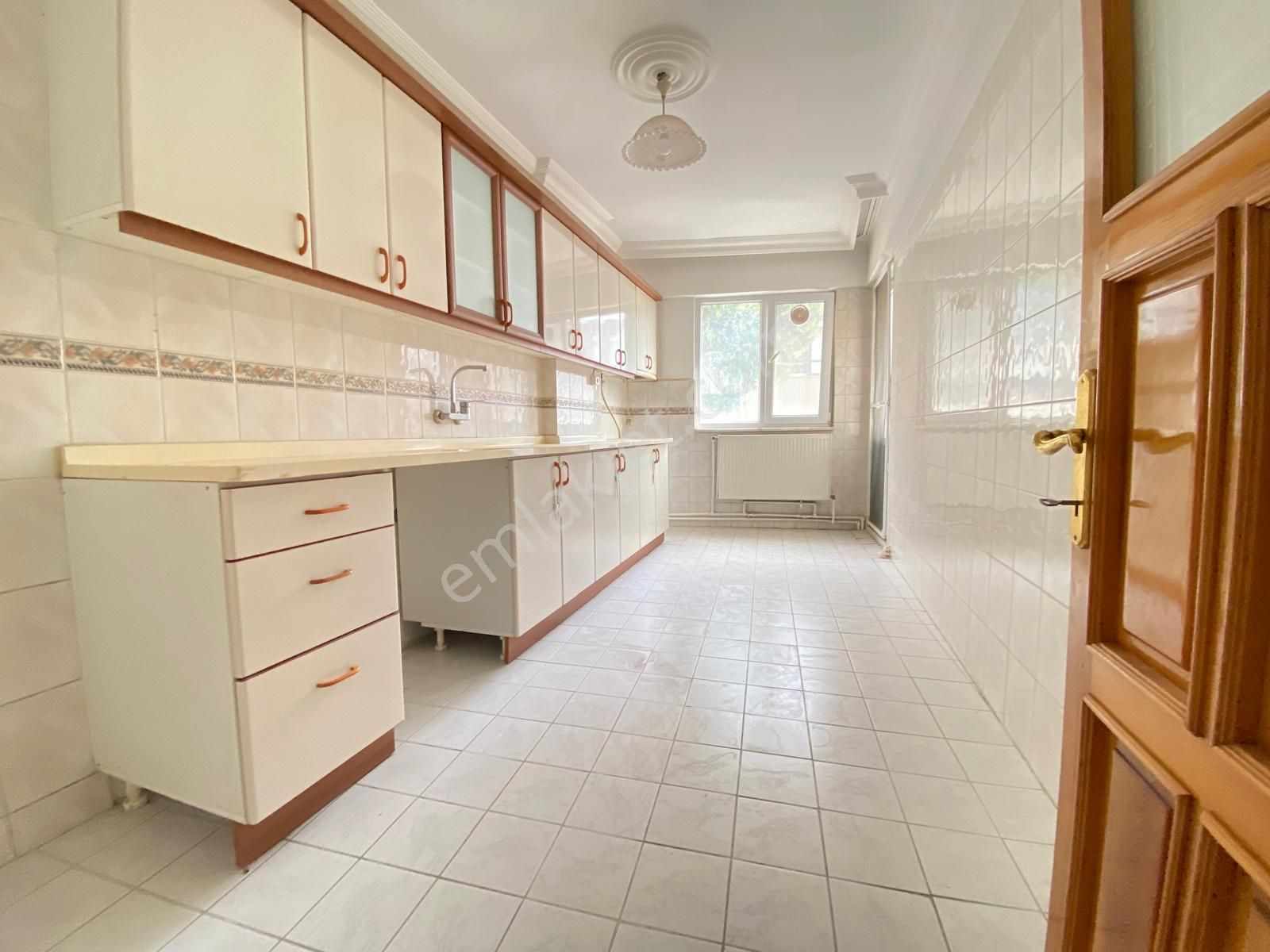 Balıkesir Edremit Gaziilyas Mah 3+1 Köşe Ara Kat Daire Satılık - Görsel 2