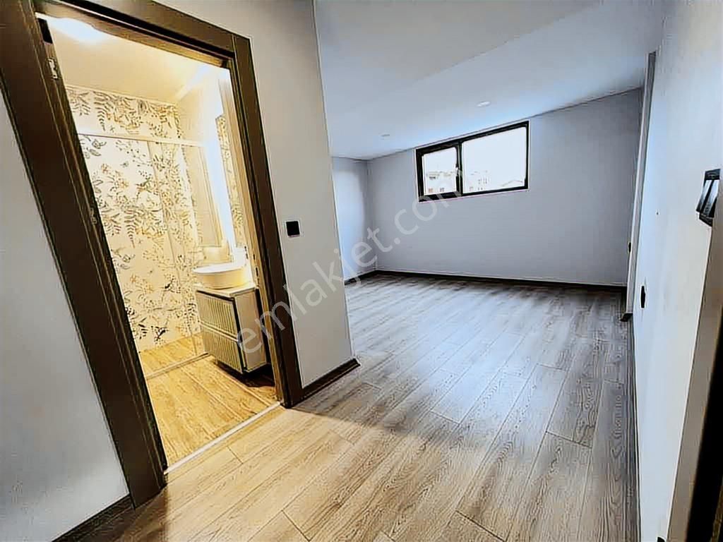 Nefes Çengelköyde Güvenlikli Sitede Kiralık Dubleks - Görsel 18