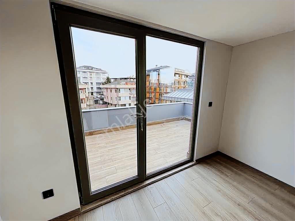 Nefes Çengelköyde Güvenlikli Sitede Kiralık Dubleks - Görsel 17