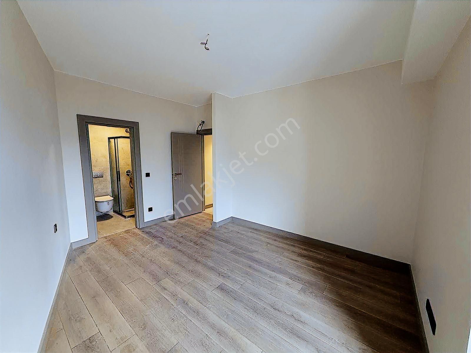 Çengelköy Ana Caddede Sıfır 2+1 Kapanmaz Manzara Lüks - Görsel 18