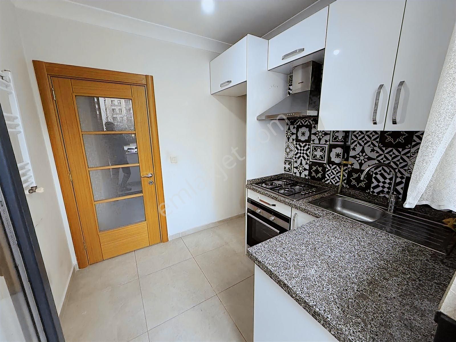 Bostancıda Önü Açık Ferah 2+1 Otoparklı Kiralık Daire - Görsel 13