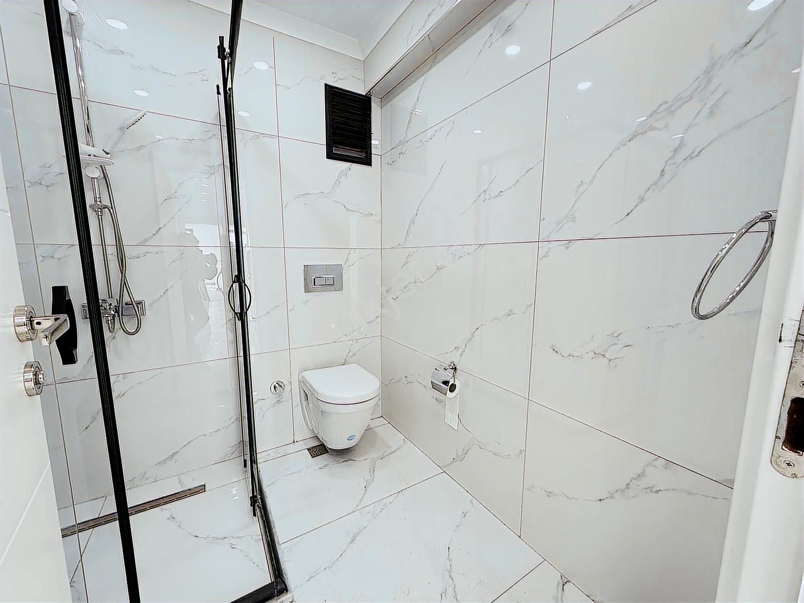Çengelköy Bahçelievlerde 3+1 Asansörlü Otoparklı Kiralık - Görsel 6