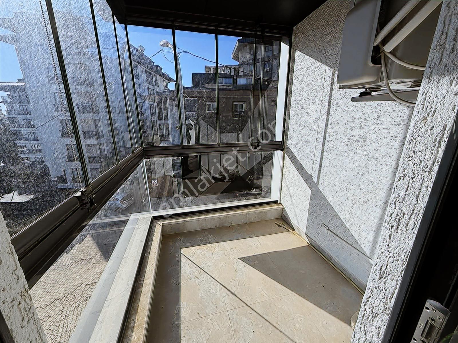 Çengelköy Bahçelievlerde 3+1 Asansörlü Otoparklı Kiralık - Görsel 21