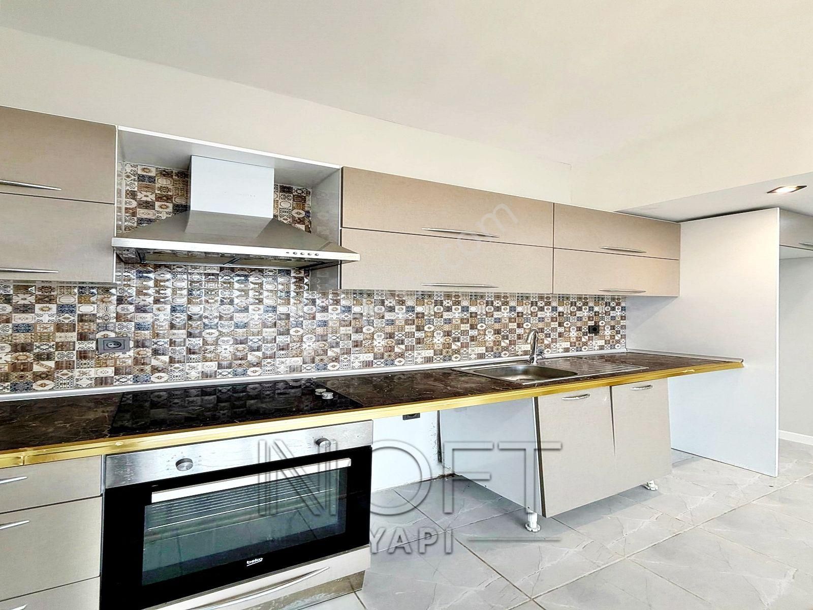 Beylikdüzü Cumhuriyet Metrobüs Durağına Yakın 2+1 Arakat Dekorlu Satılık Daire - Görsel 12