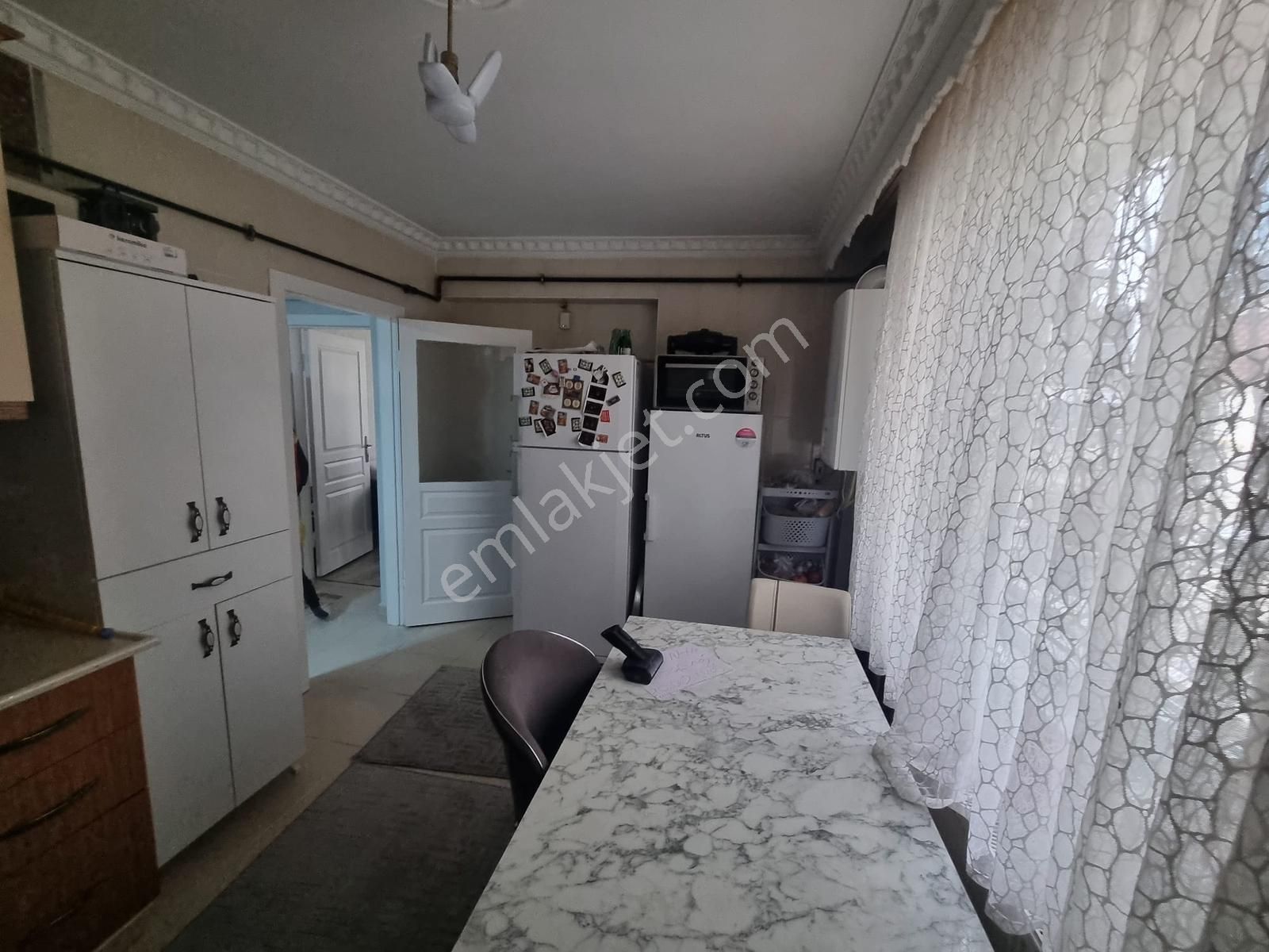 Merkezi Konumda Yapılı 3+1 Satılık Daire - Görsel 4