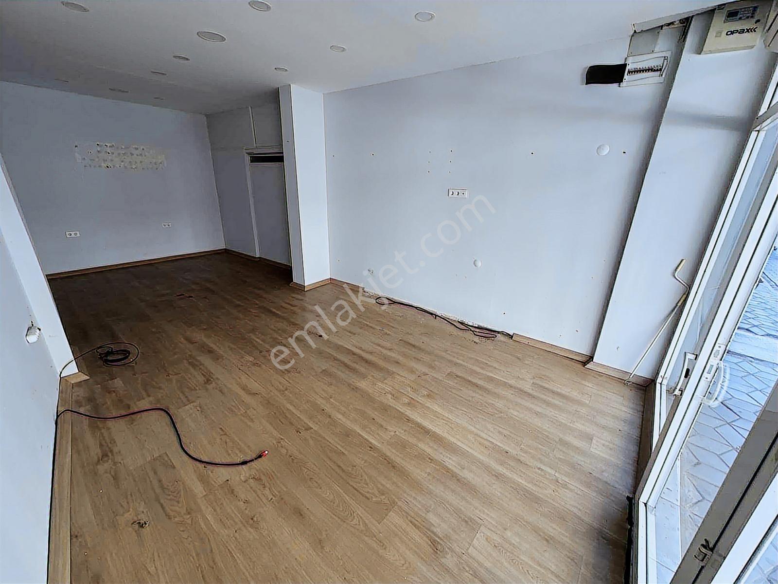 Onmax Burhaniye Merkez Çarşı İçi Kullanışlı Kiralık Dükkan - Görsel 21