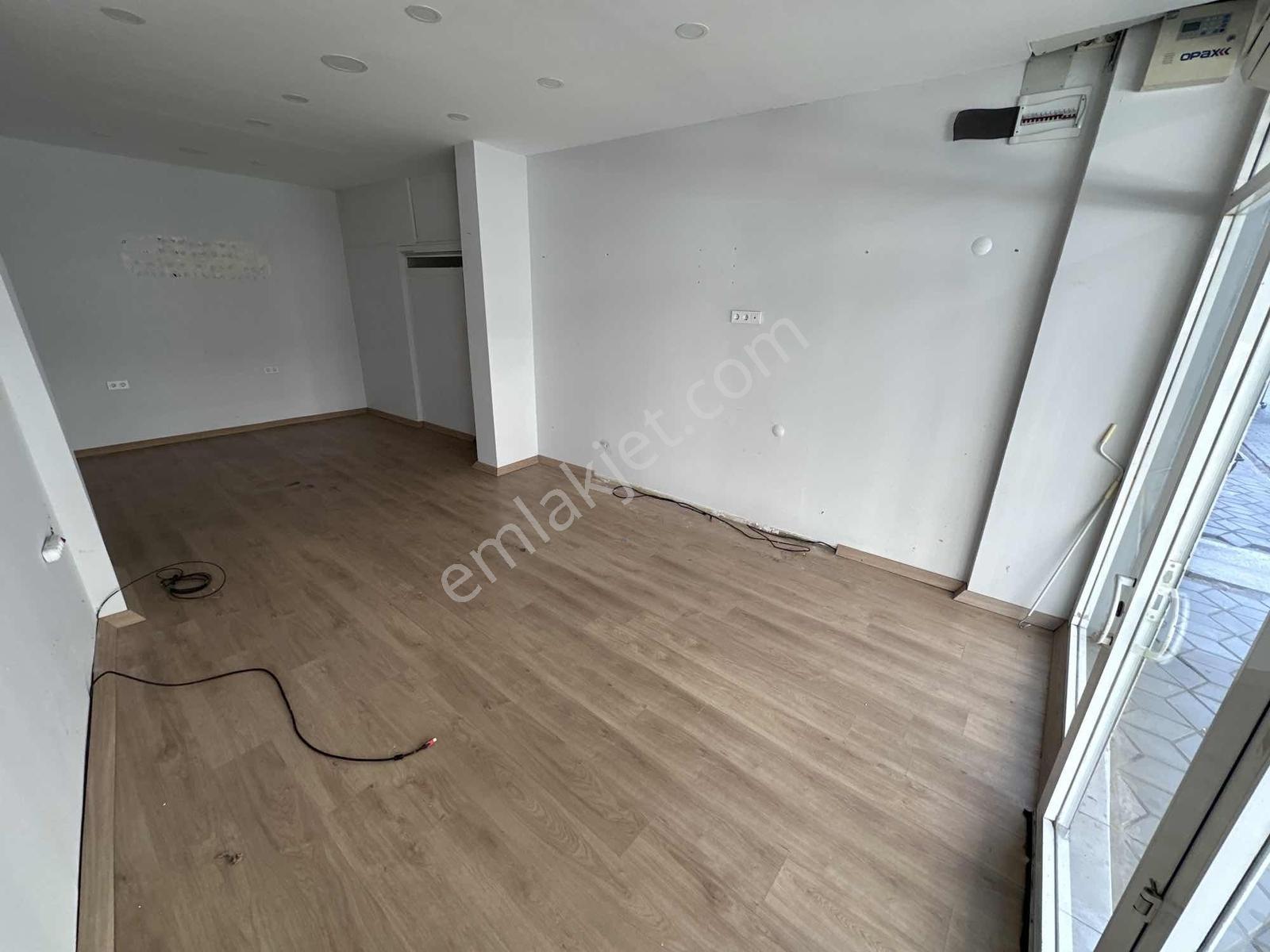 Onmax Burhaniye Merkez Çarşı İçi Kullanışlı Kiralık Dükkan - Görsel 27