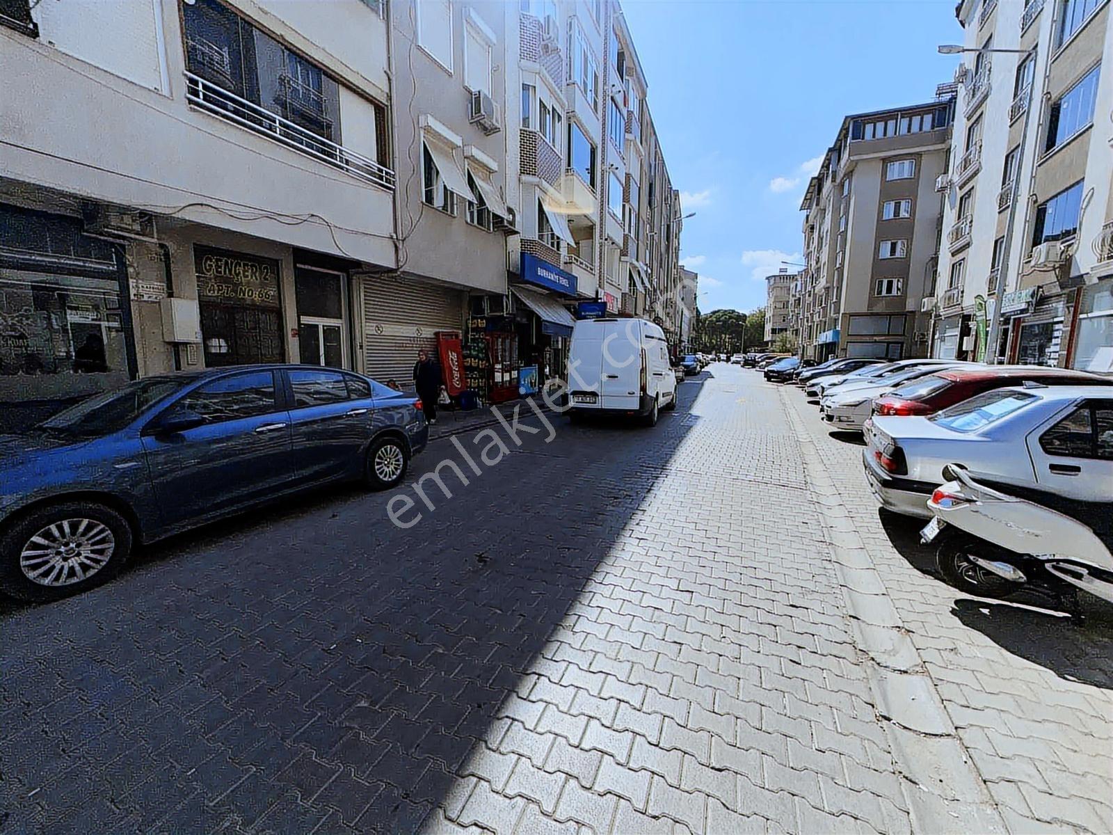 Onmax Burhaniye Merkez Çarşı İçi Kullanışlı Kiralık Dükkan - Görsel 25