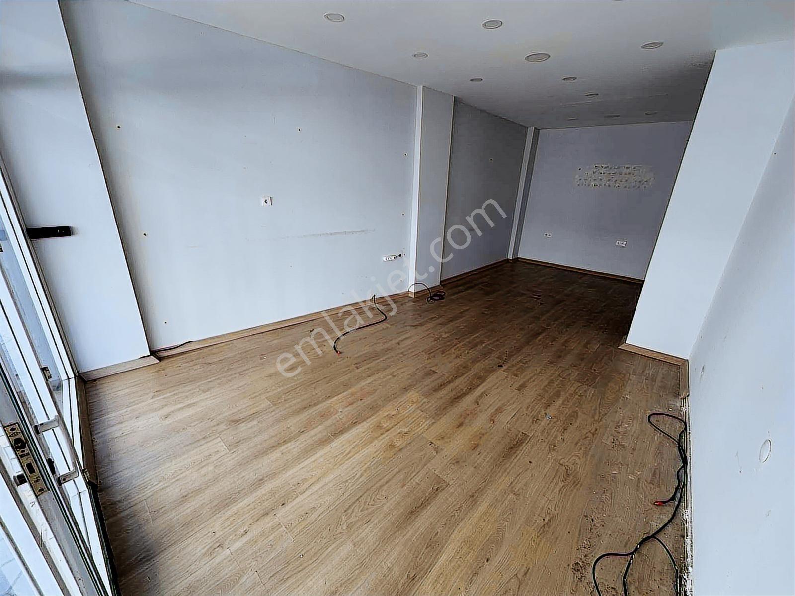 Onmax Burhaniye Merkez Çarşı İçi Kullanışlı Kiralık Dükkan - Görsel 13