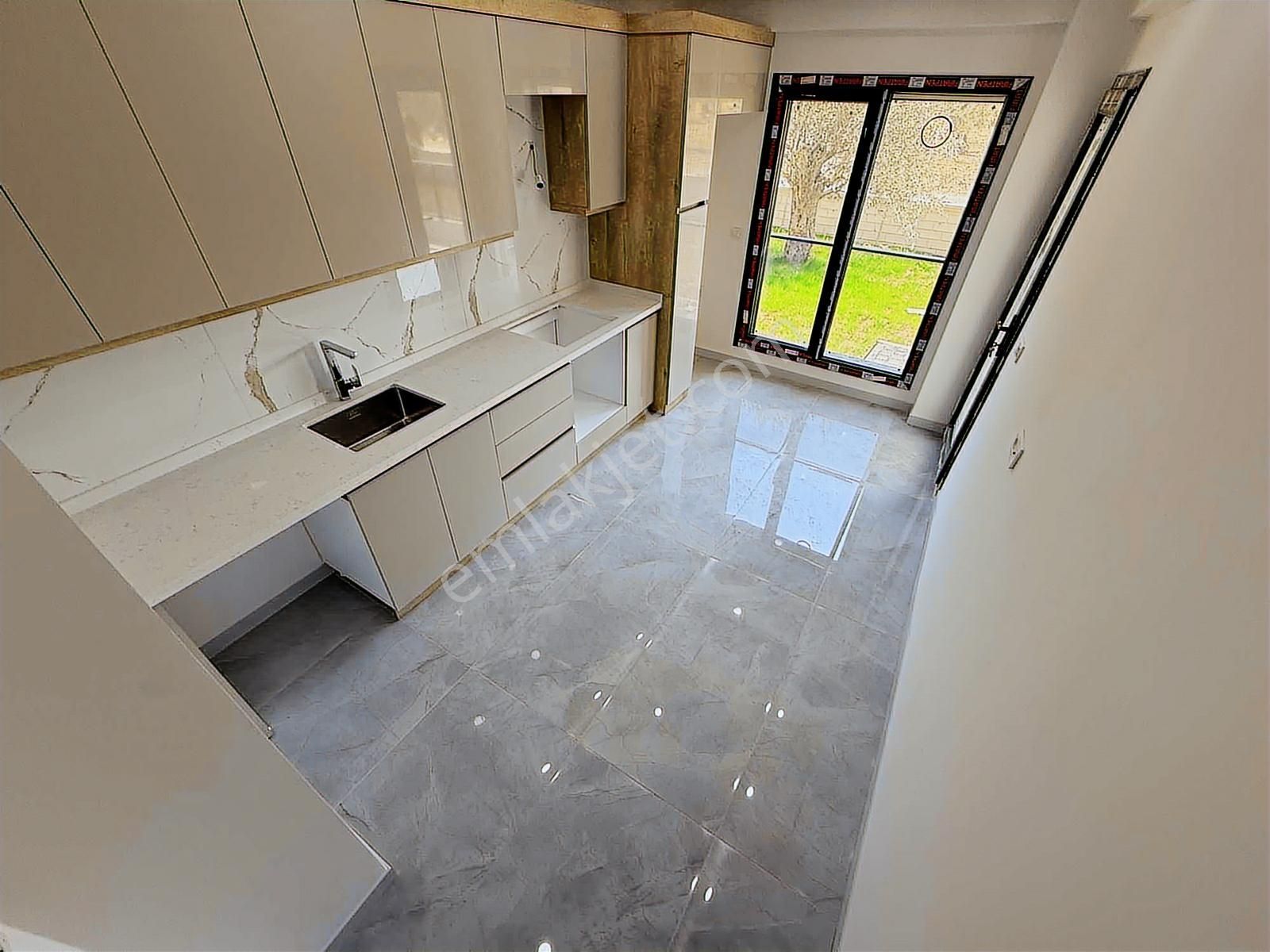 Onmax Burhaniye Merkezde Satılık Sıfır 2+1 100 M2 Daire