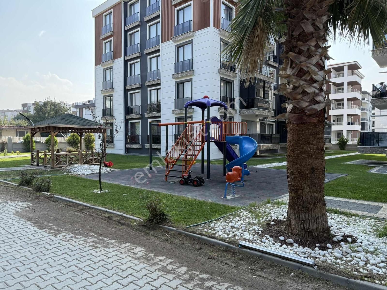Onmax Bahçelievler'de Satılık 2+1 100 M2 Ara Kat Daire