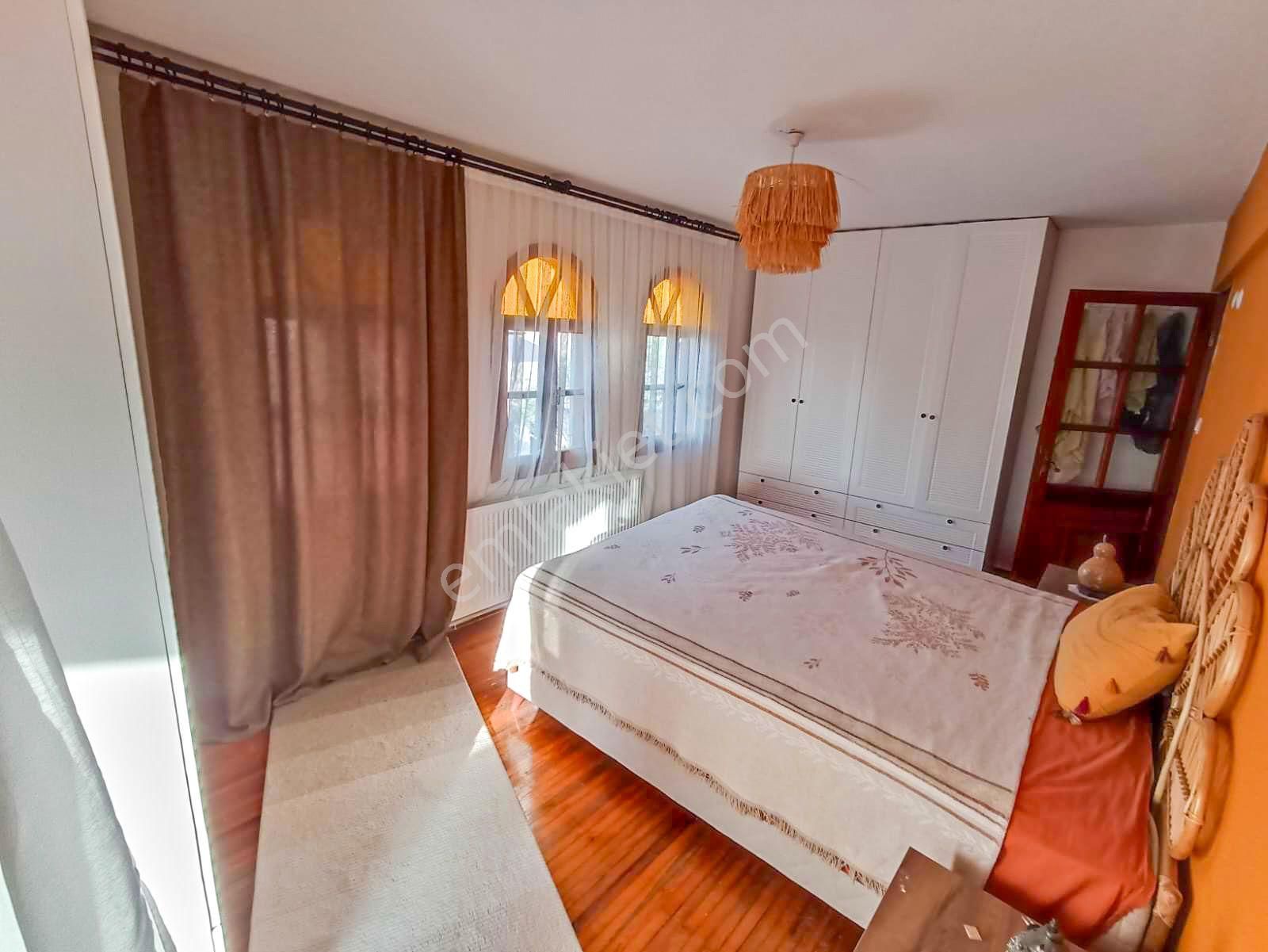 Gökçen'den Deniz Tarafında Köşe Konumda 3+1 Ferah Villa - Görsel 18