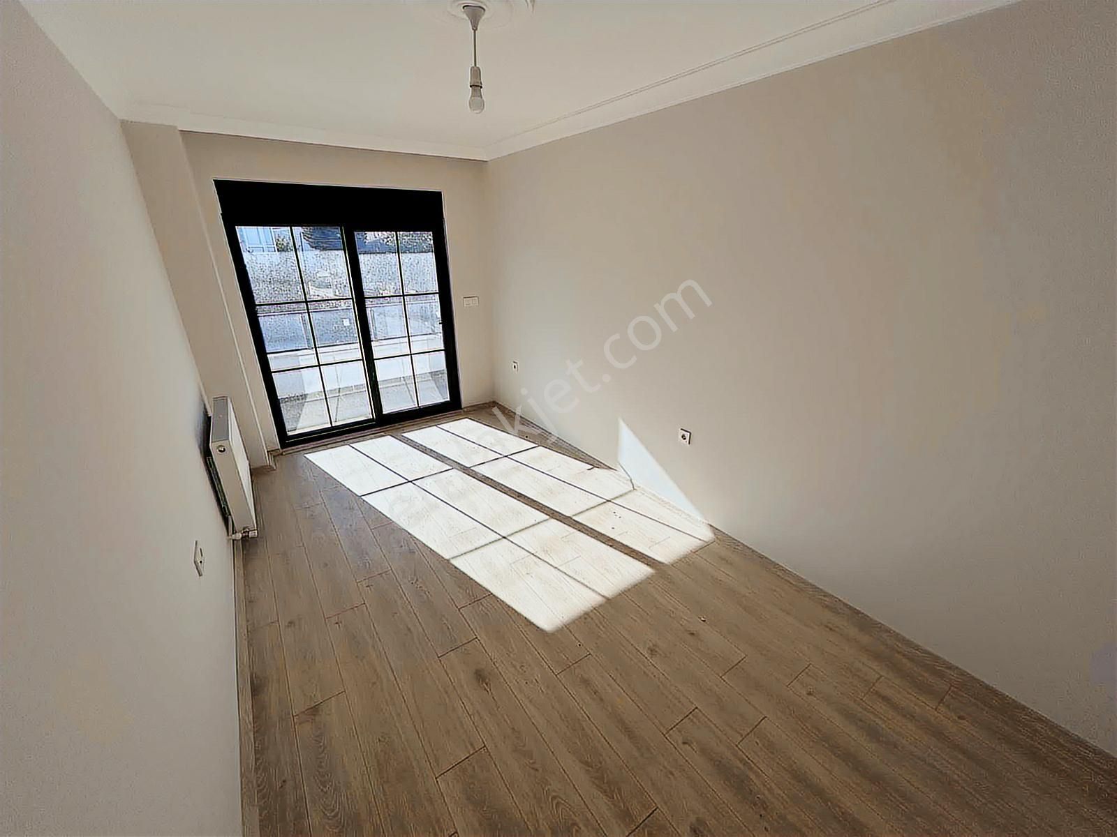 Onmax Öğretmenler'de Satılık 2+1 Denize Yakın Mesafede Daire - Görsel 12