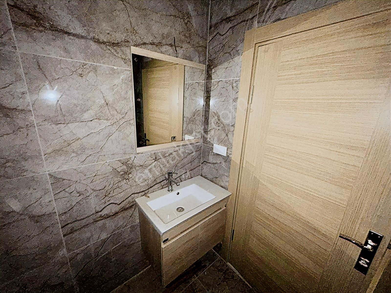 Onmax Öğretmenler'de Satılık 2+1 Denize Yakın Mesafede Daire - Görsel 17