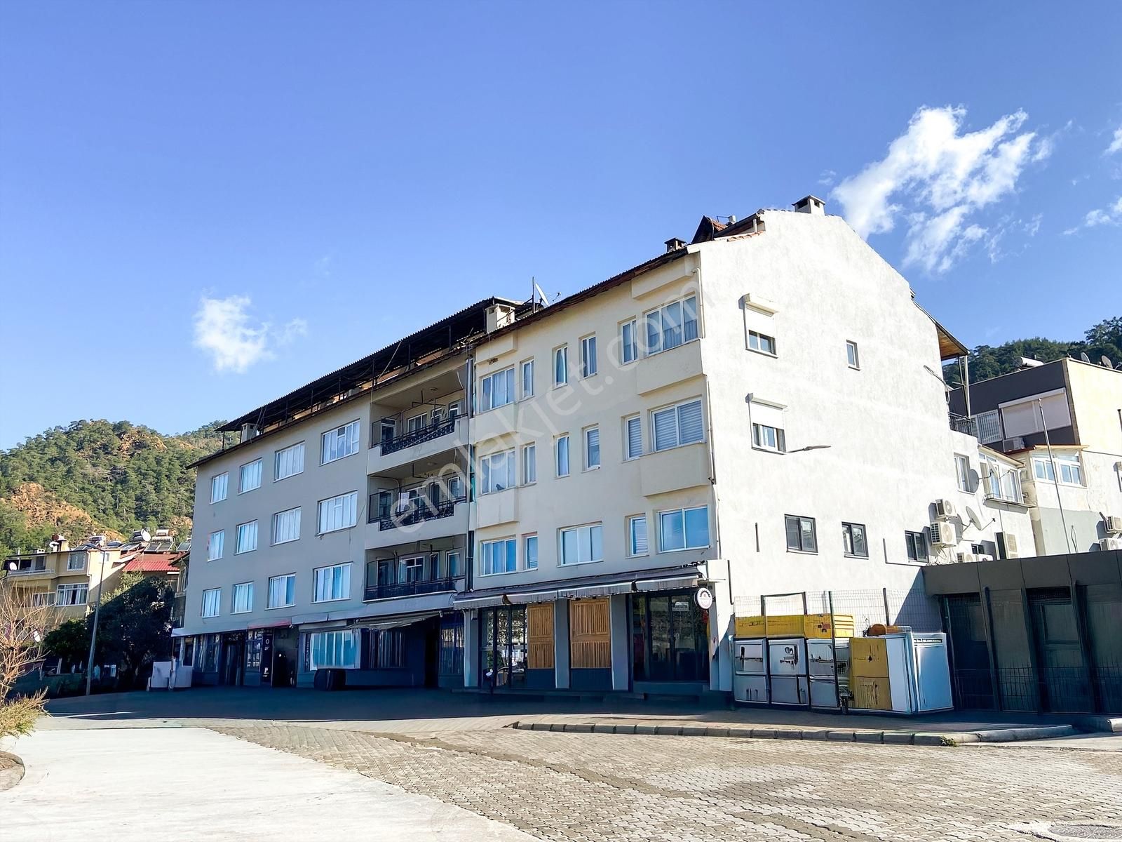 Memura Kiralık !!! Ata'dan Geniş Ve Merkezi 3 Oda 1 Salon Daire