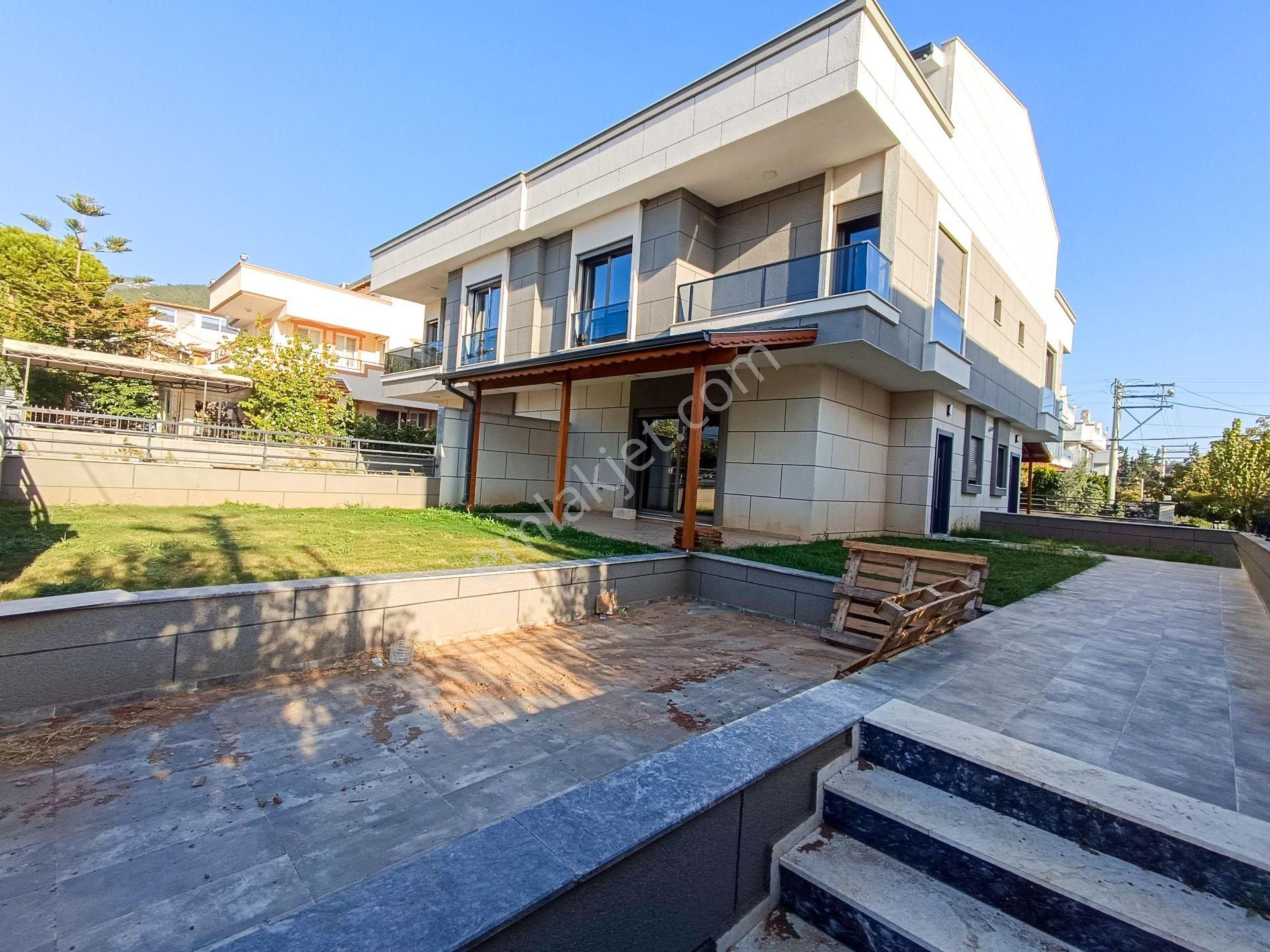 Özdere'de Merkezde Geniş Bahçeli Açık Otoparklı Sıfır Villa | Gökçen Emlak - Görsel 3