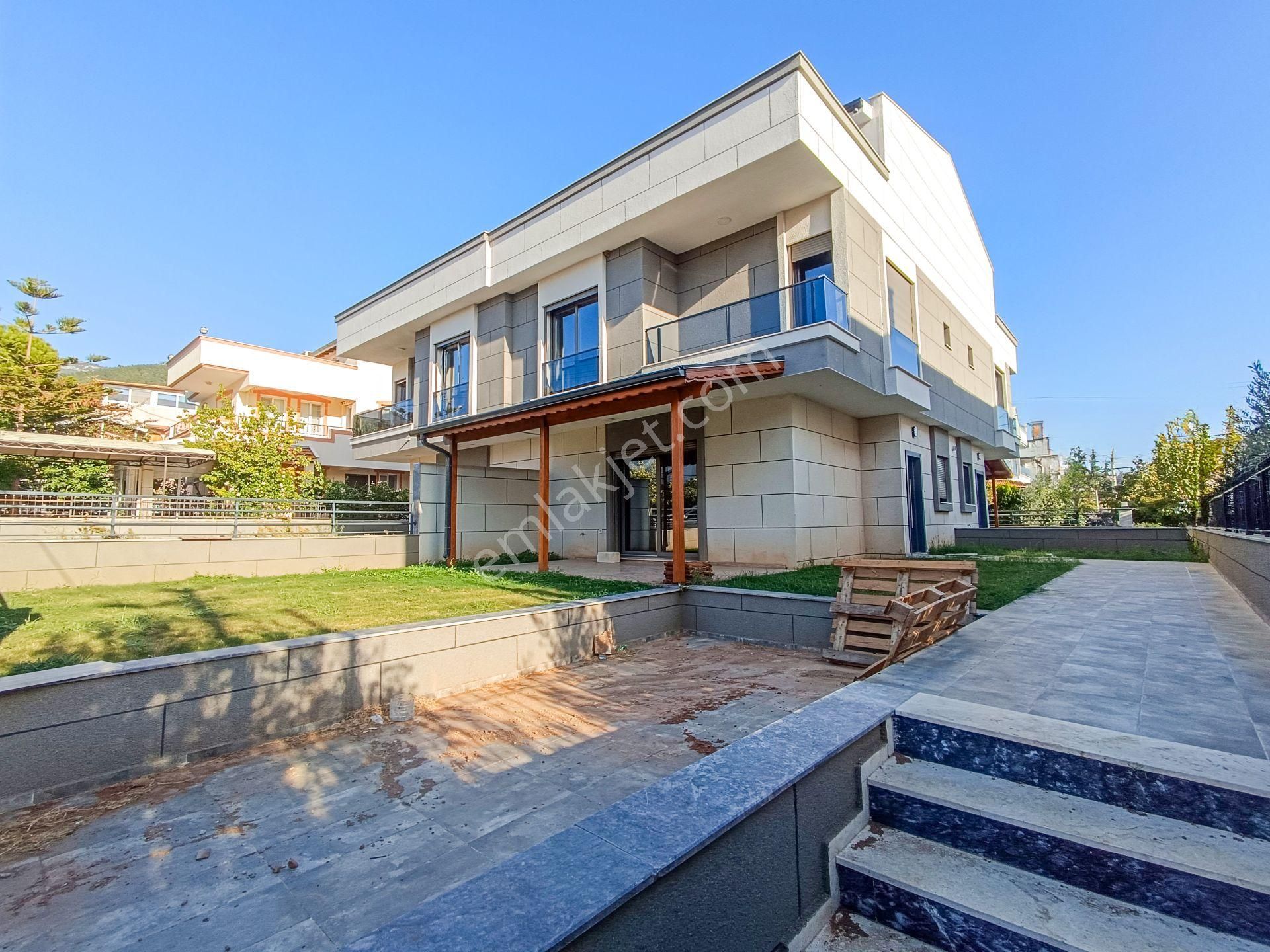 Özdere'de Merkezde Geniş Bahçeli Açık Otoparklı Sıfır Villa | Gökçen Emlak - Görsel 2