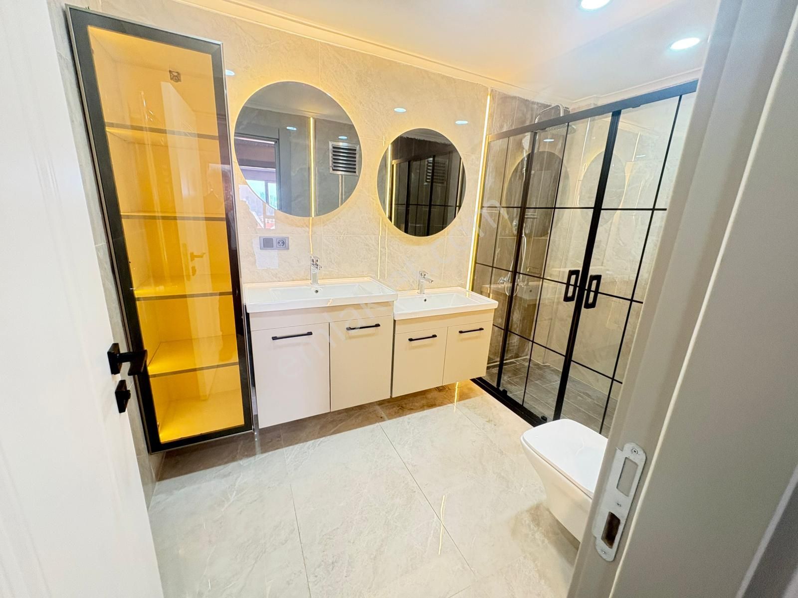 Dikmen Sokullu'da Satılık Daire 3+1ara Katta Full Yapılı Manzaralı - Görsel 8