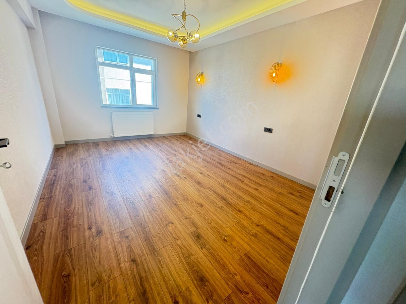 Dikmen Sokullu'da Satılık Daire 3+1ara Katta Full Yapılı Manzaralı - Görsel 3