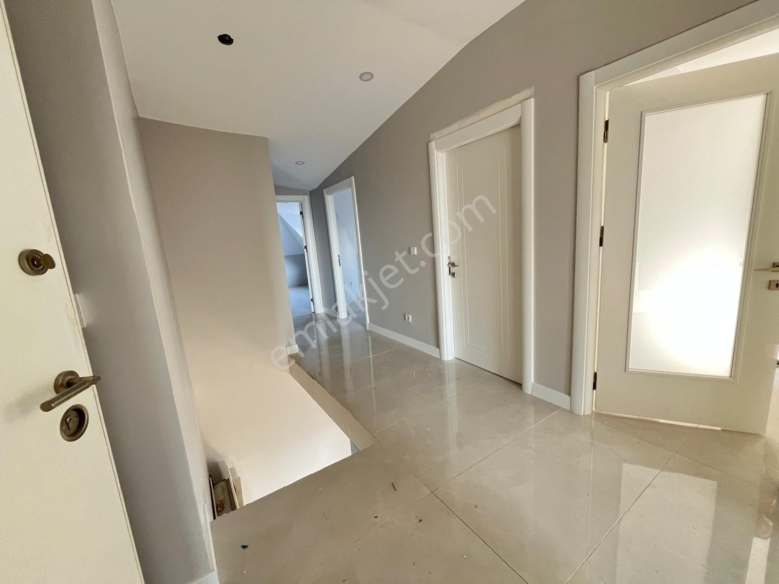 Kartal Atalar Da Cadde Üzeri 6+2 Satılık Dubleks Daire - Görsel 23