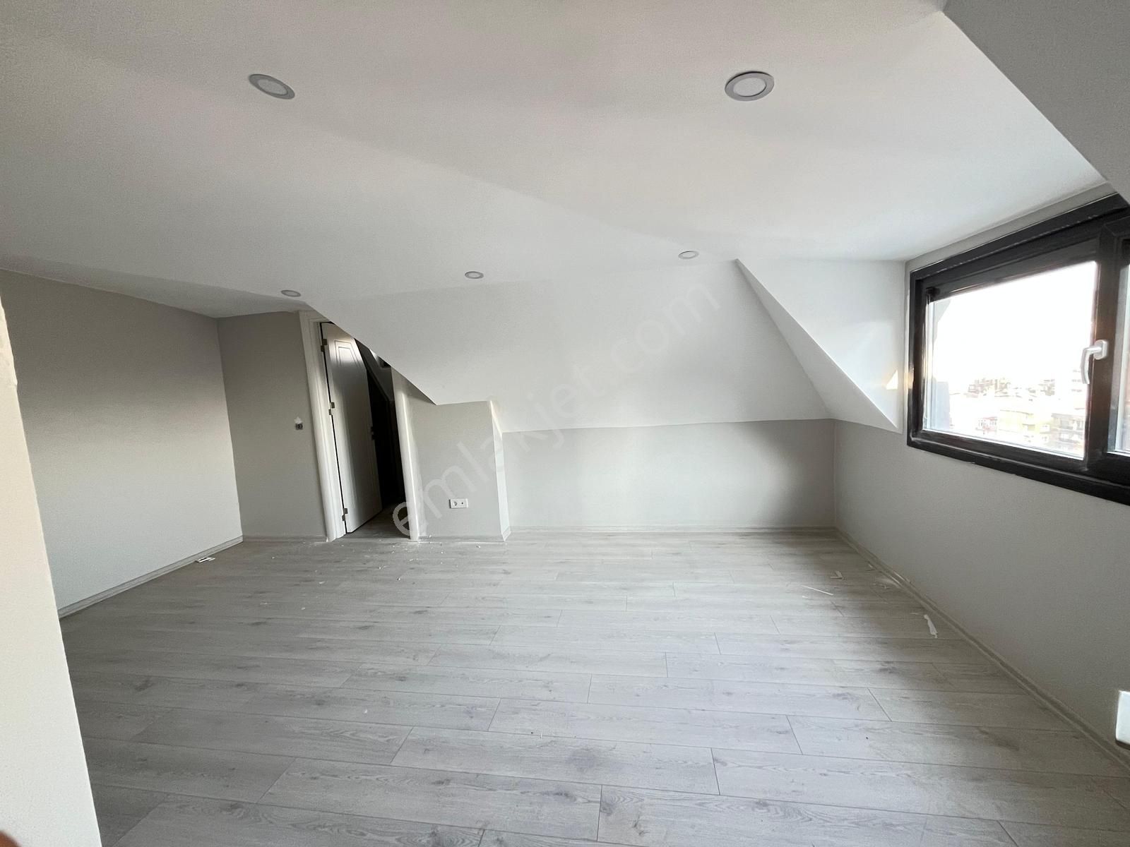 Kartal Atalar Da Cadde Üzeri 6+2 Satılık Dubleks Daire - Görsel 27