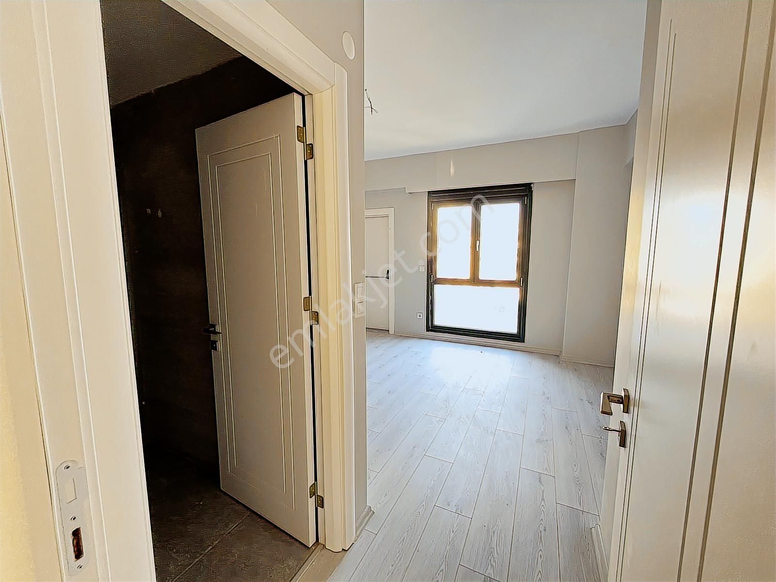 Kartal Atalar Da Cadde Üzeri 6+2 Satılık Dubleks Daire - Görsel 17