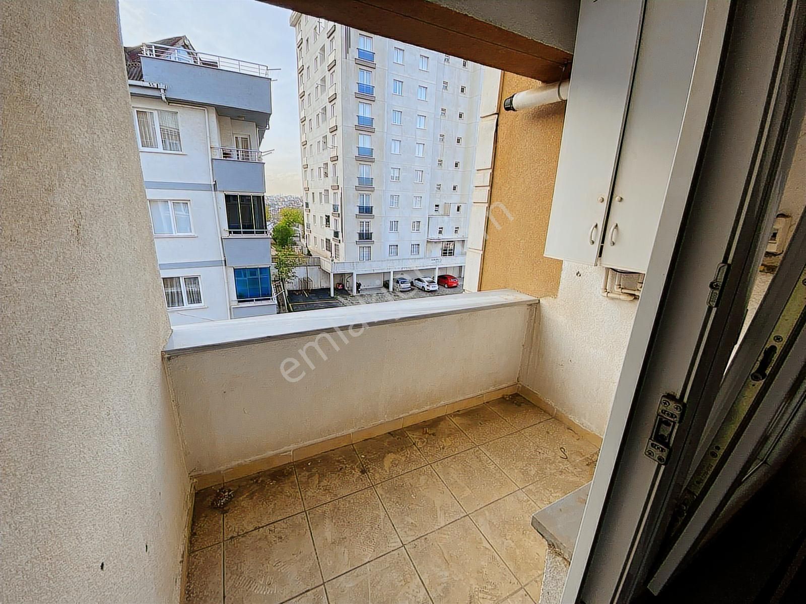 Pendik Ahmet Yesevi De 3+1 Satılık Boş Daire - Görsel 8