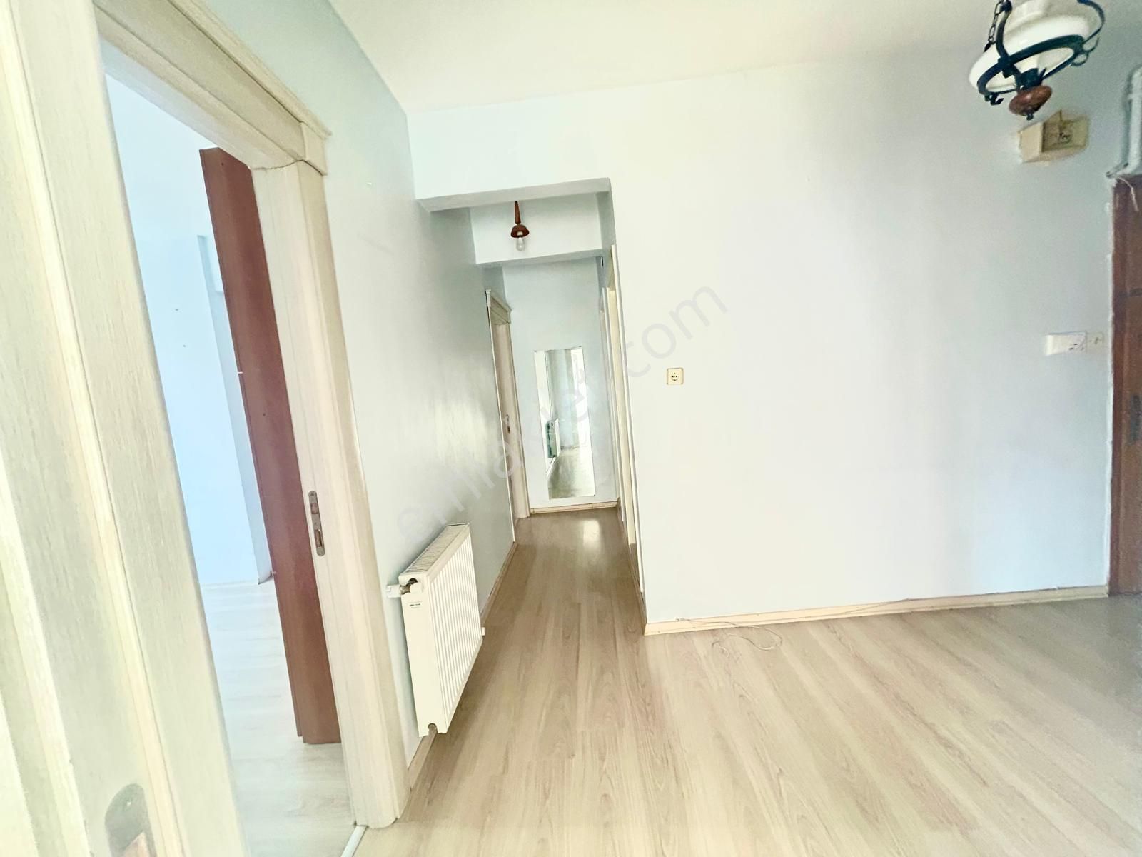 Pendik Çamçeşme Mahallesi Satılık 2+1 Boş Daire - Görsel 9