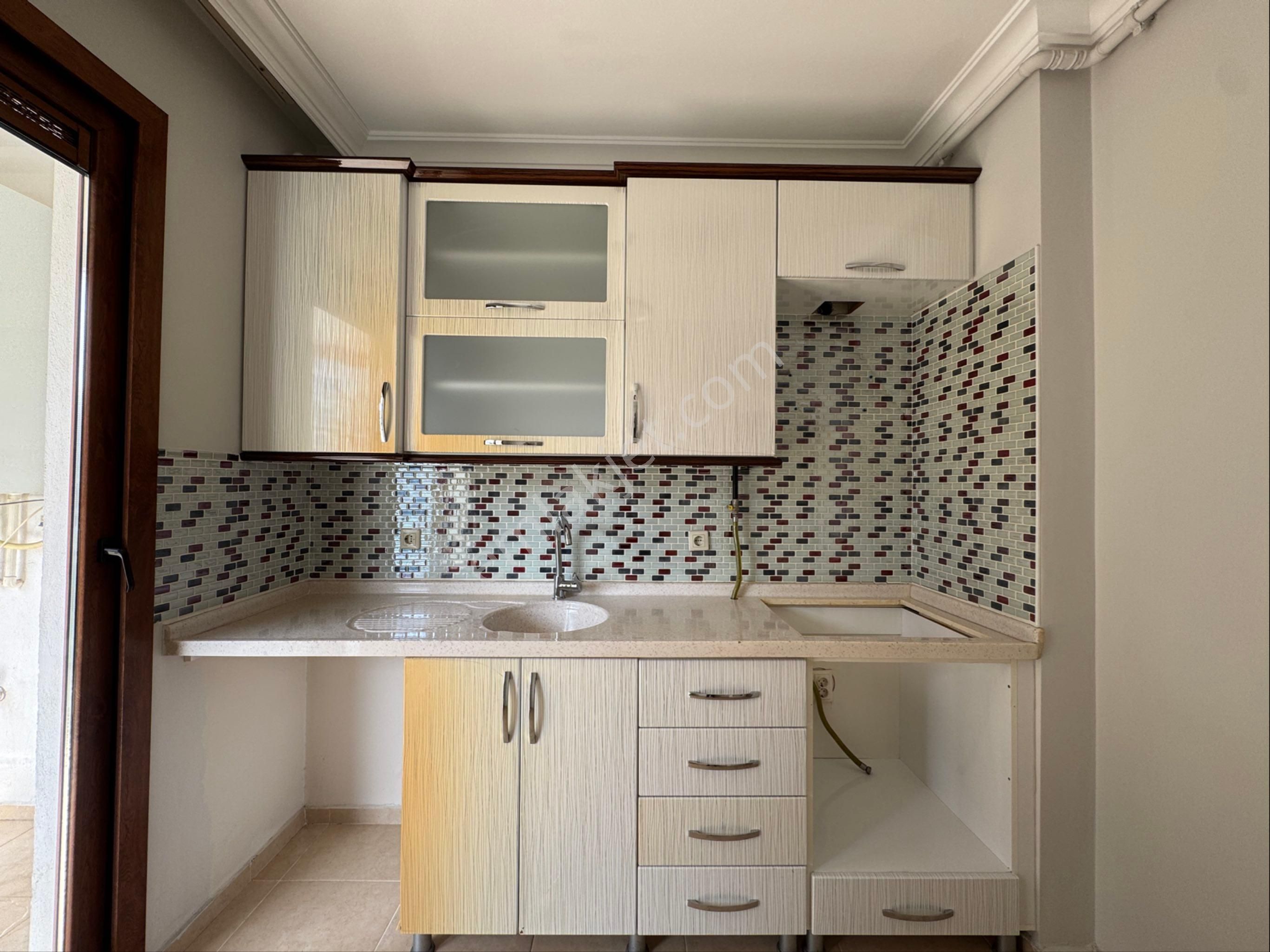 Demirköprü’de Kiralık 2+1 Çift Balkonlu Kapalı Mutfak Daire - Görsel 26