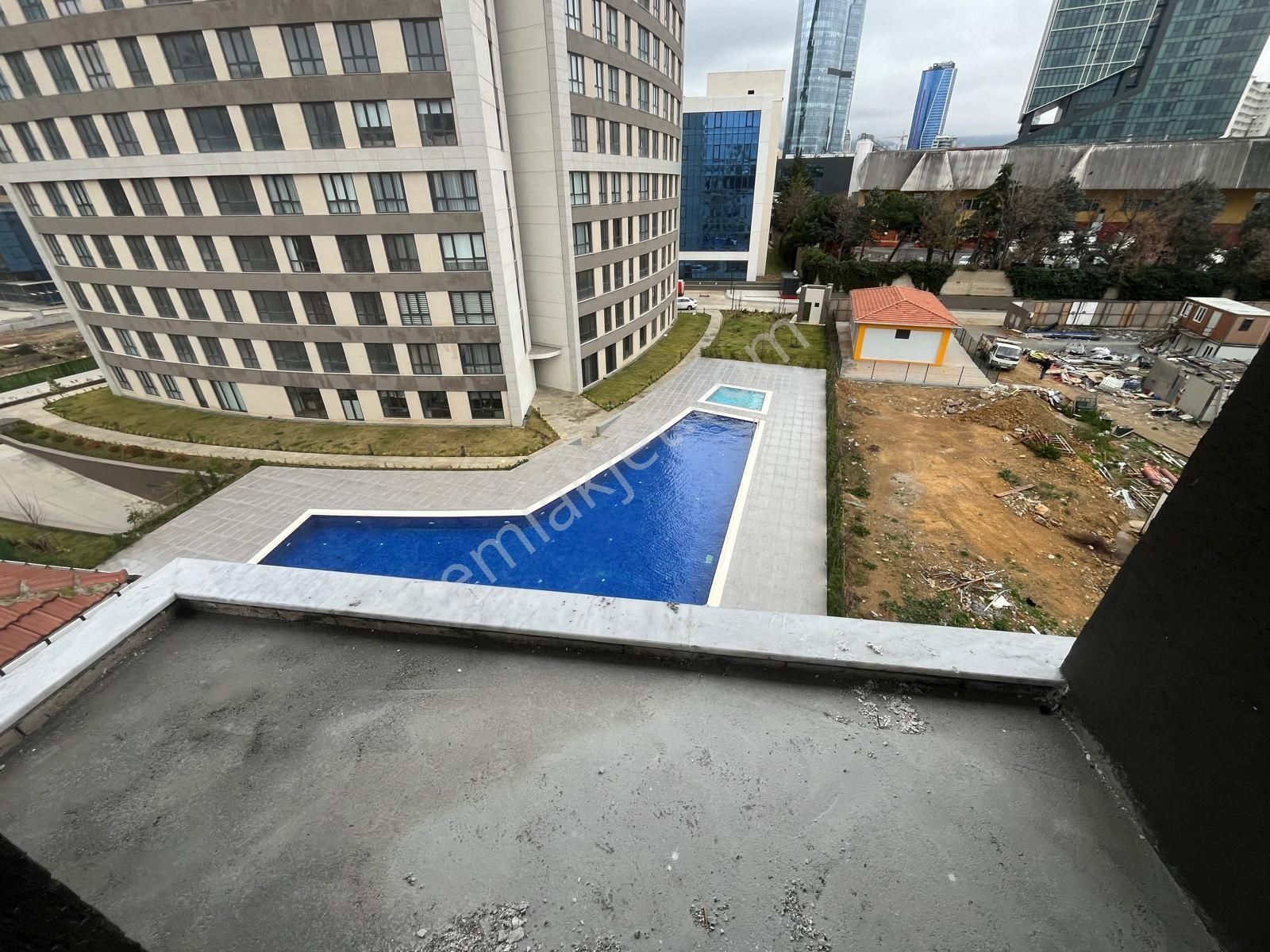 Kartal Cevizli Mah. Havuz Manzaralı 5+1 Satılık Dubleks - Görsel 6